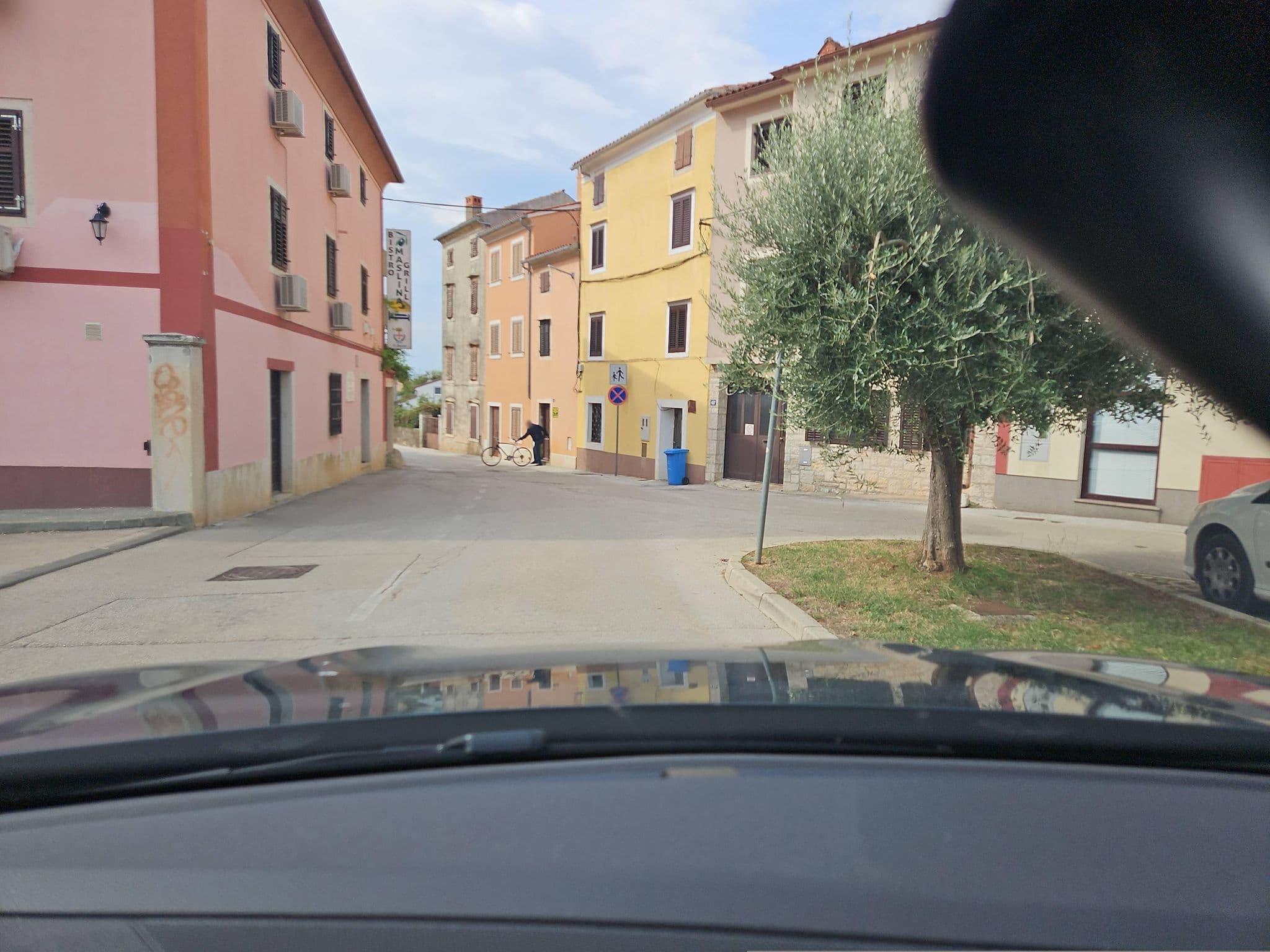 Street view near Pansion San Rocco, Vodnjan — © toho (CC BY-SA · Mapillary)