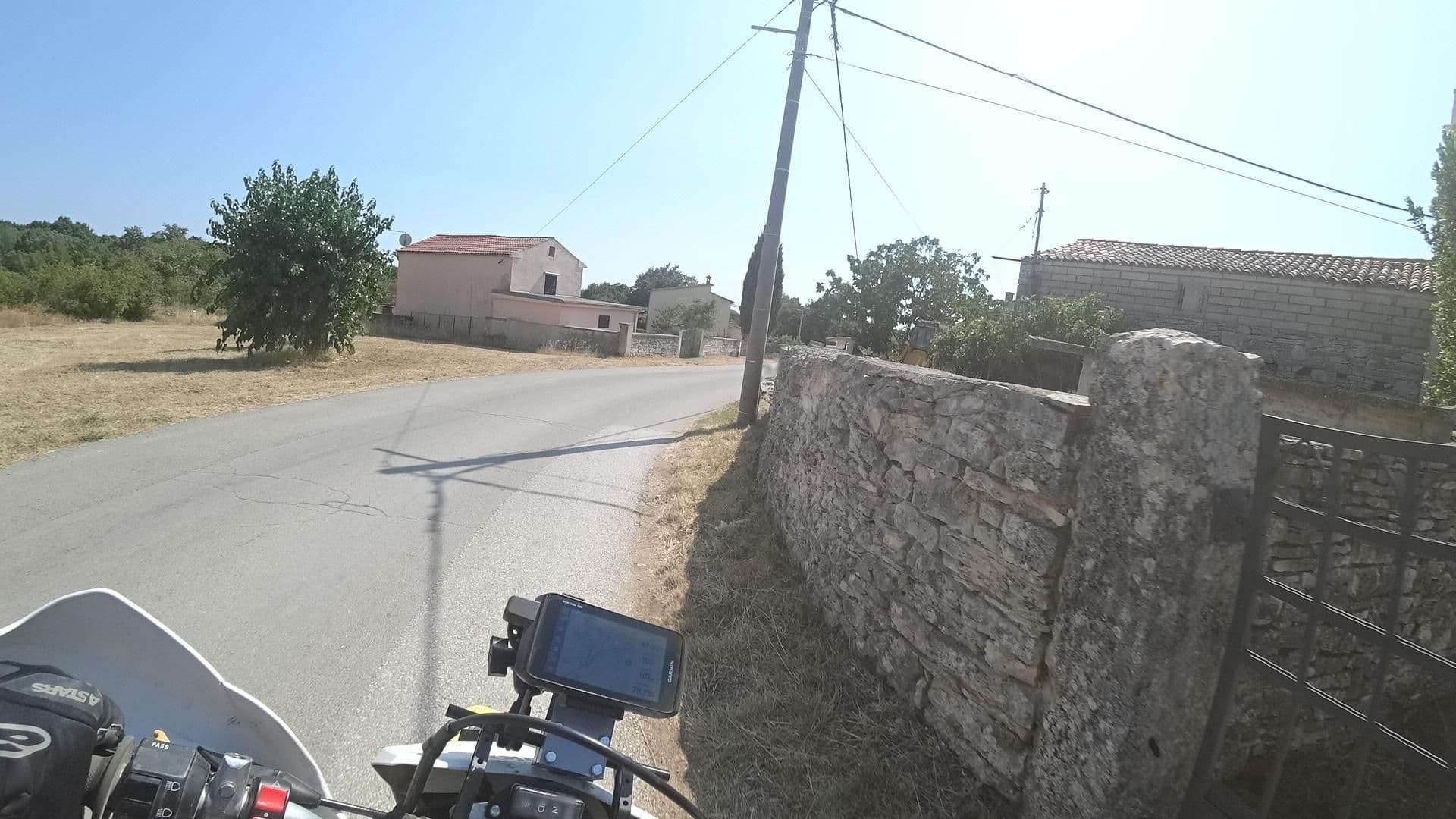 Street view near Holiday Home Dioniza, Vodnjan — © isvedic (CC BY-SA · Mapillary)