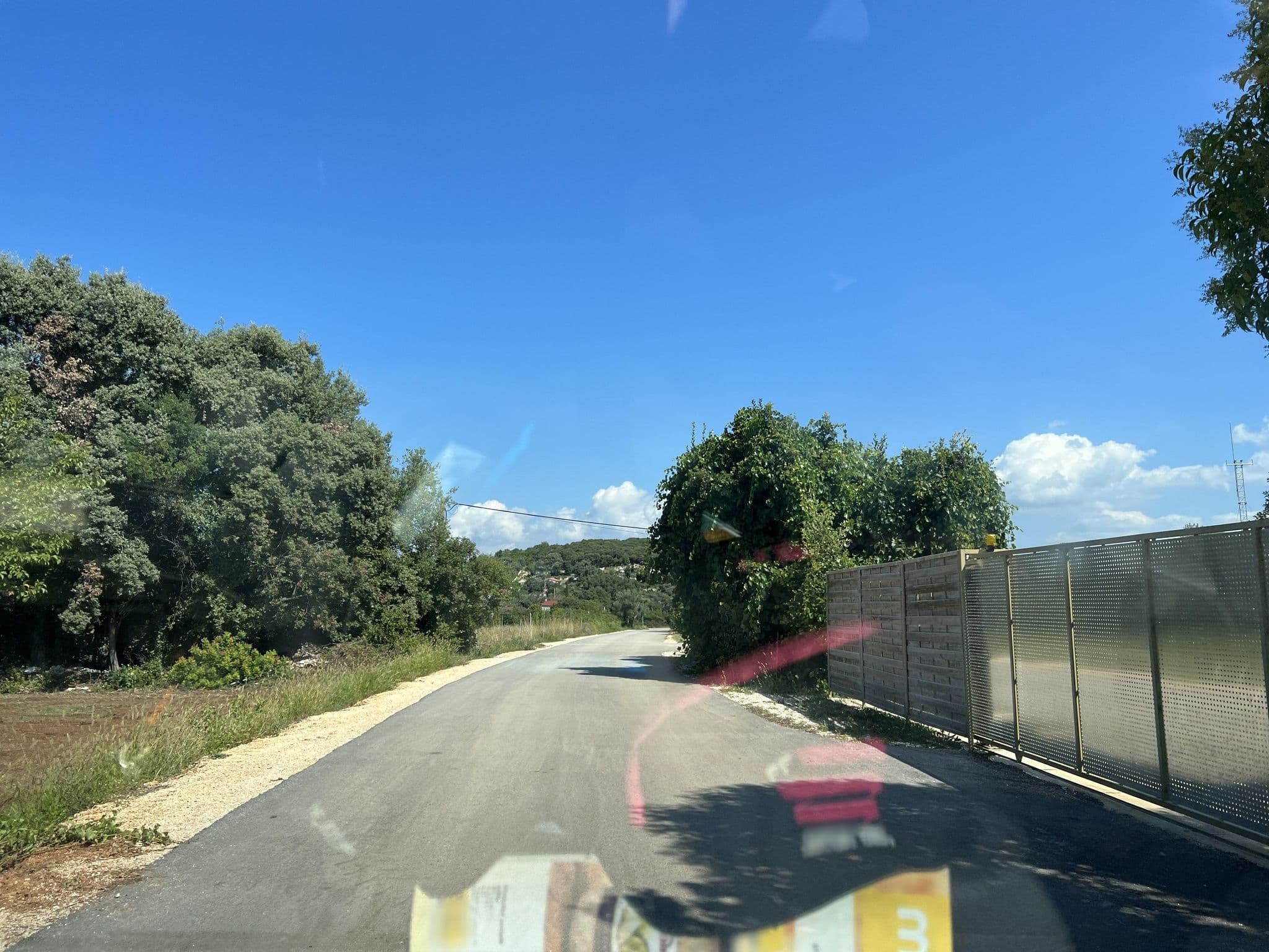 Street view near Bed & Breakfast Casa Maris, Rovinj — © igorzo (CC BY-SA · Mapillary)