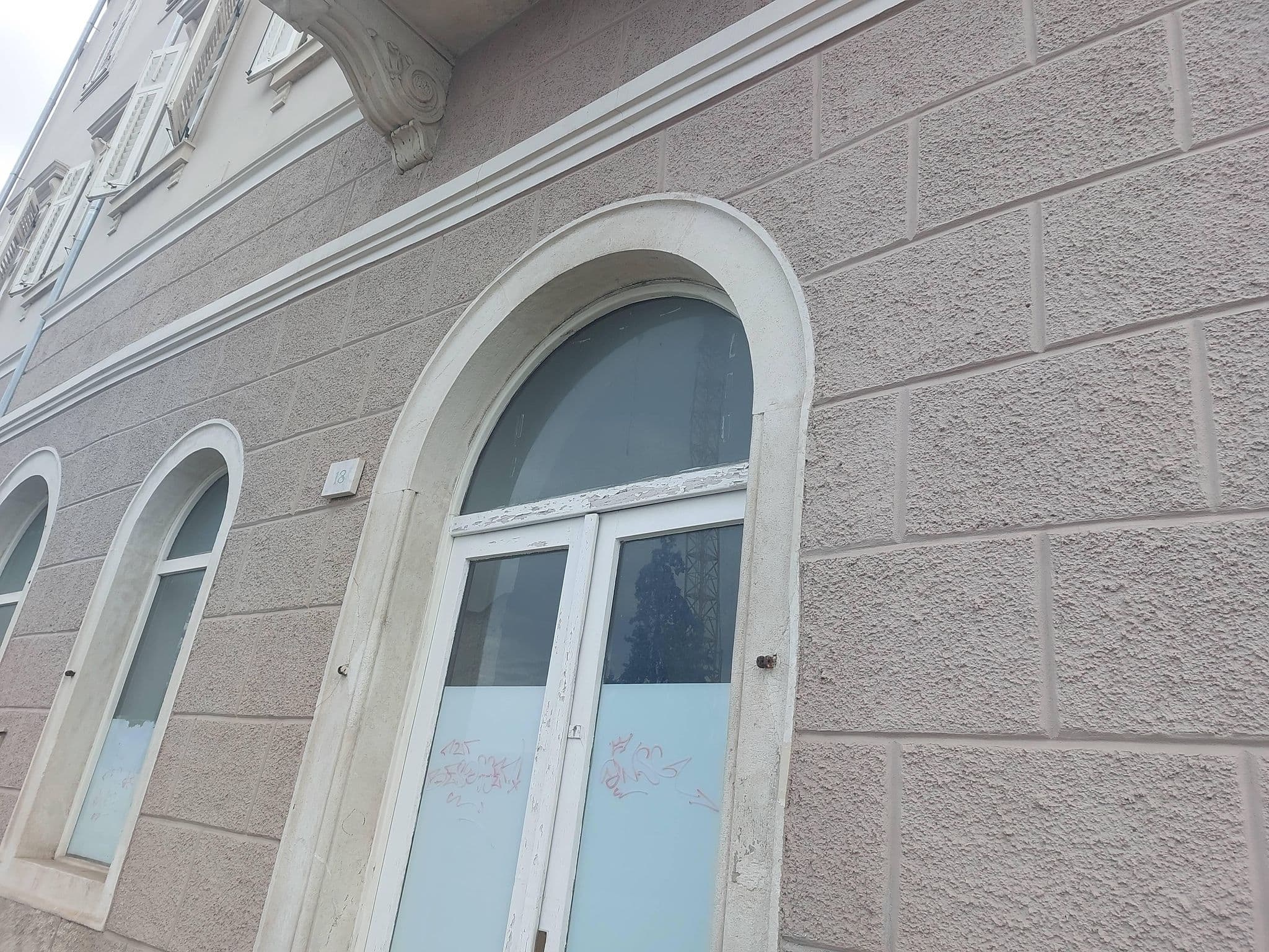 Street view near Apartment Square, Pula — © vcosic (CC BY-SA · Mapillary)