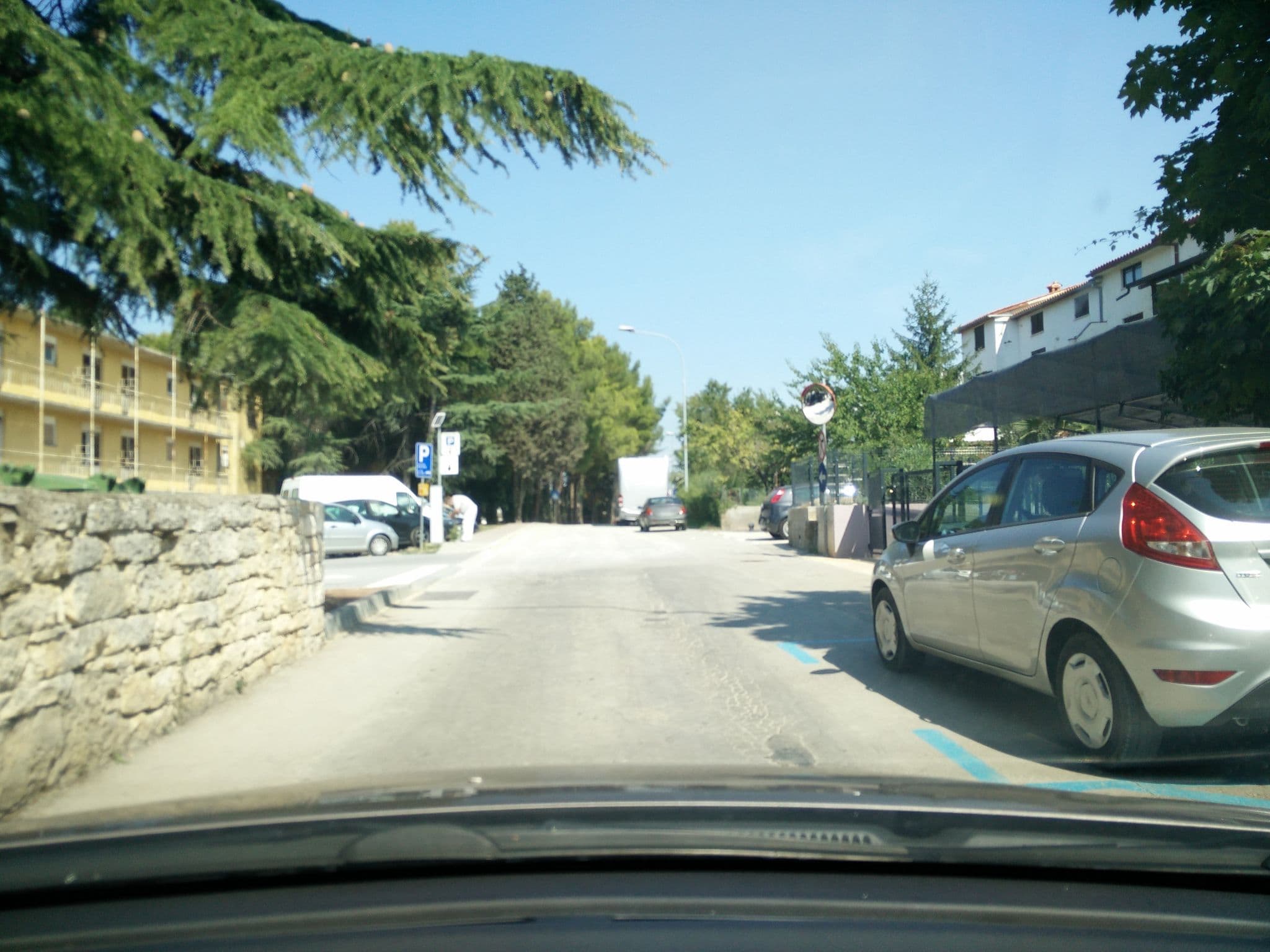Street view near Clai, Novigrad — © gcklaus (CC BY-SA · Mapillary)