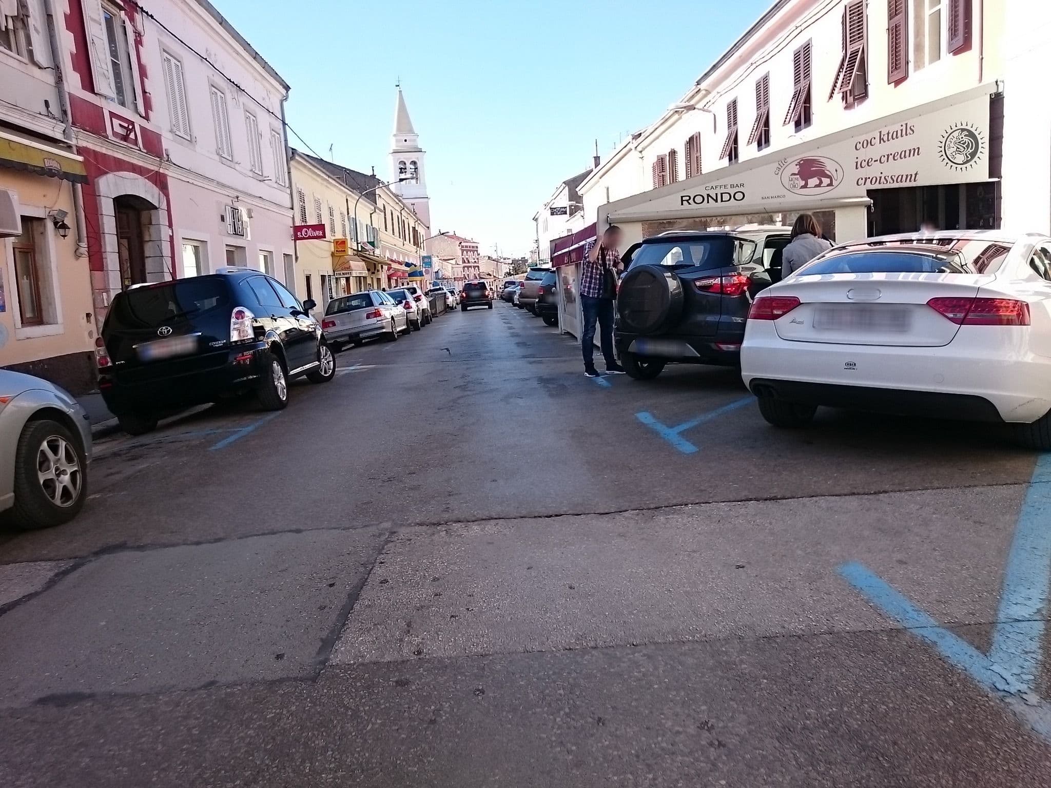 Street view near Neptun Hotel and Residence, Poreč — © voschix (CC BY-SA · Mapillary)