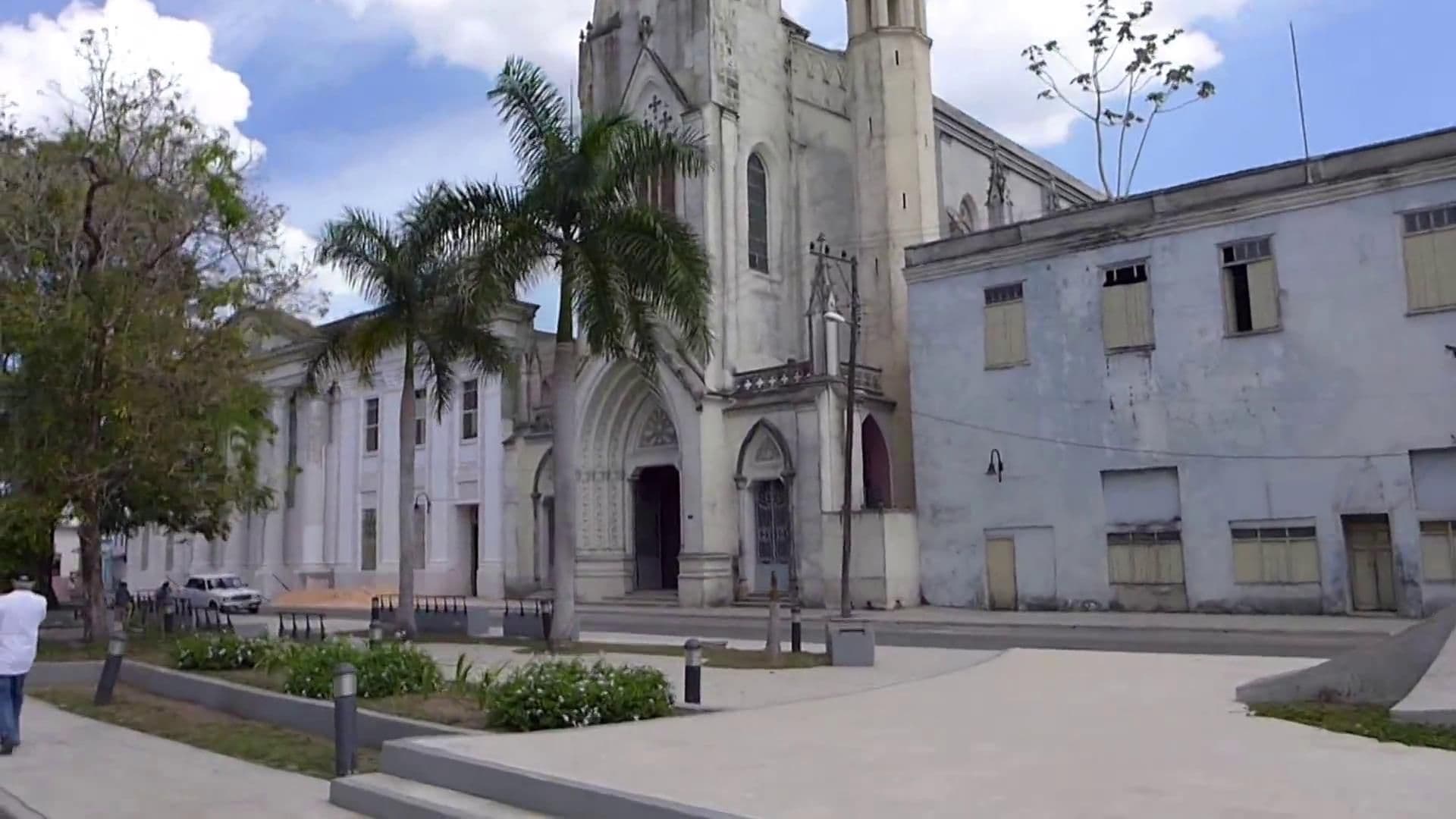 Street view near Casa Mirelis Bianca, Camagüey