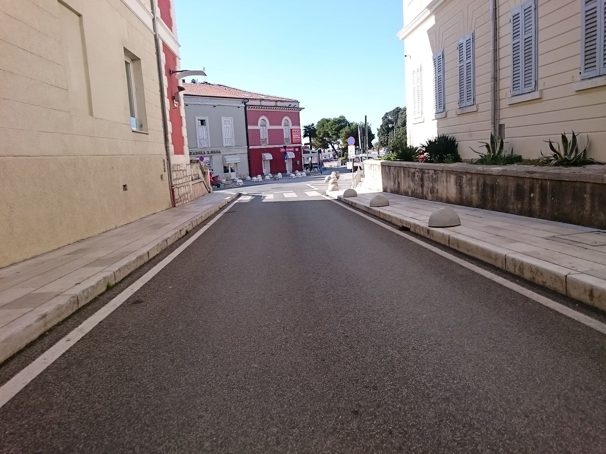 Street view near hostel papalinna kamer 212, Poreč — © voschix (CC BY-SA · Mapillary)