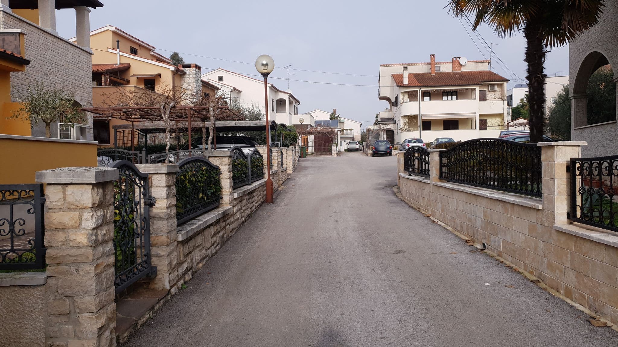 Street view near Apartment Augustina, Poreč — © akliman (CC BY-SA · Mapillary)