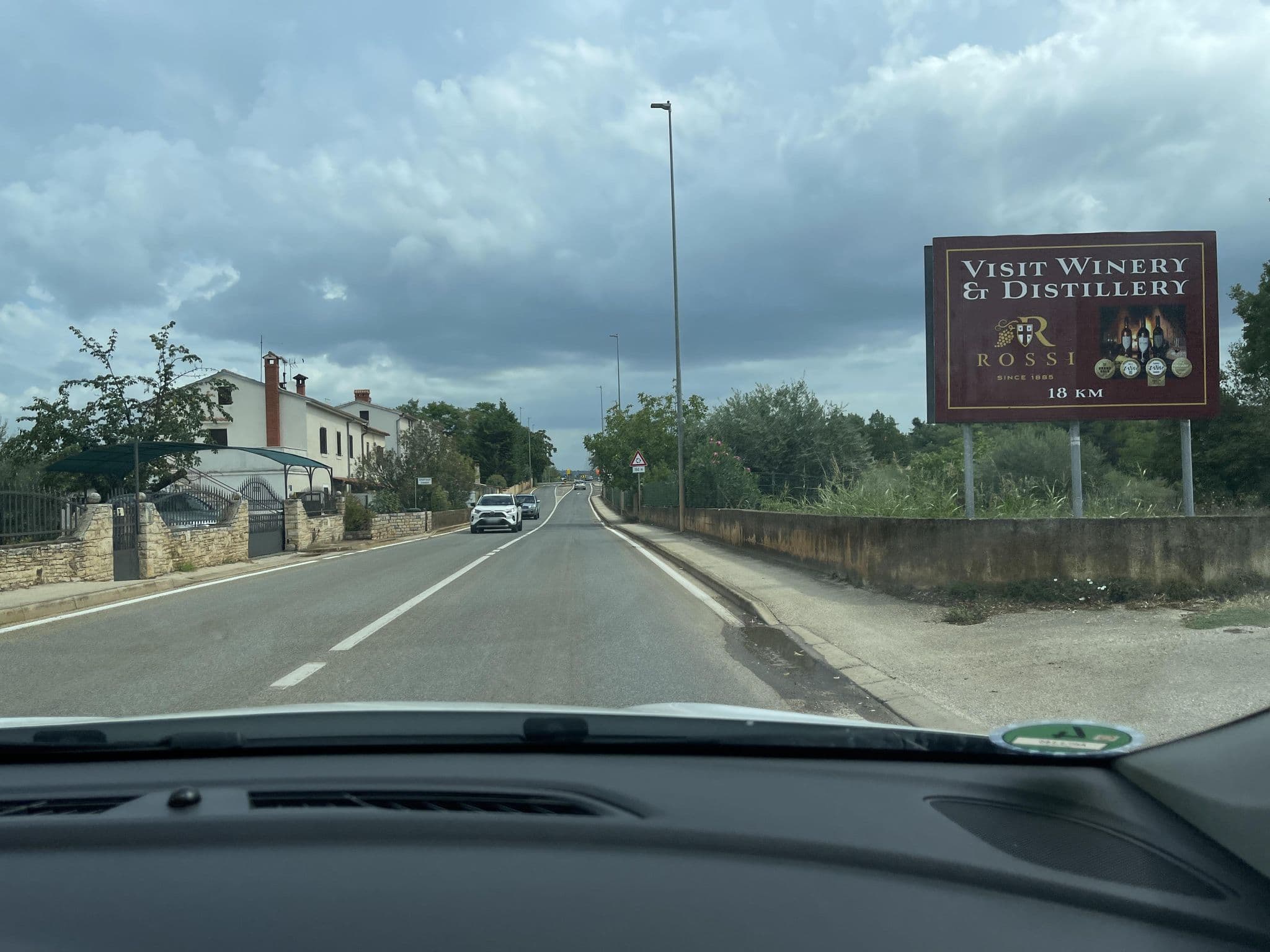 Street view near Apartments Draga 1695, Poreč — © eisbzs (CC BY-SA · Mapillary)