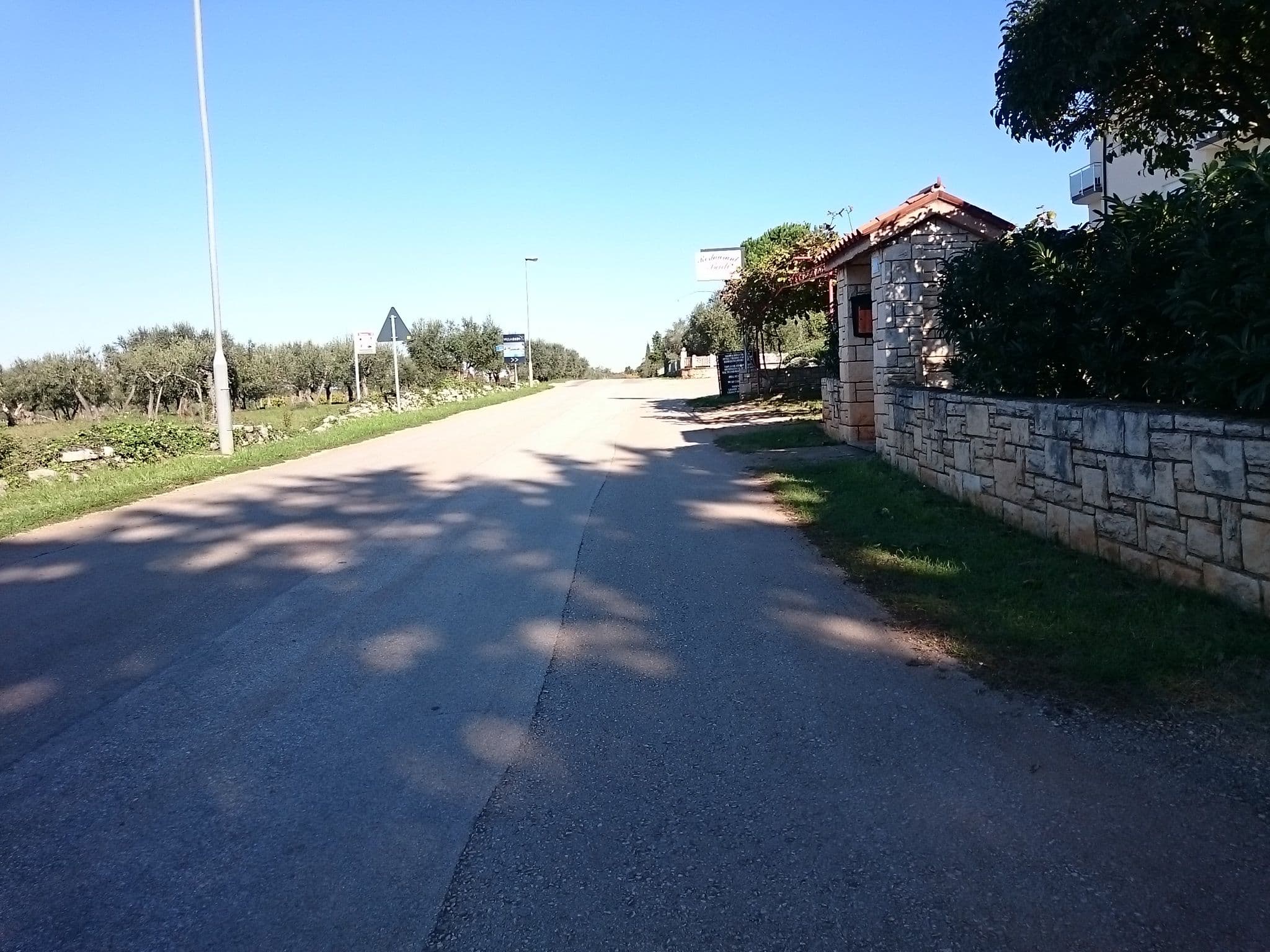 Street view near Apartment Tamara, Umag — © voschix (CC BY-SA · Mapillary)