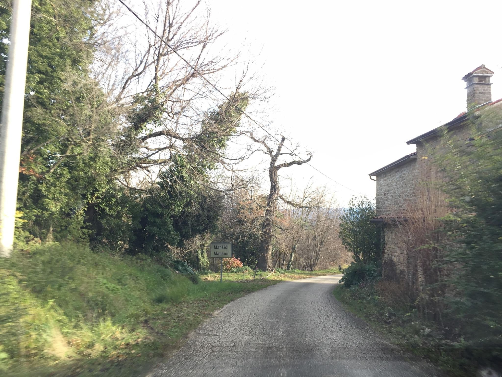 Street view near Apartman CASA MARŠIĆ, Buzet — © igorzo (CC BY-SA · Mapillary)