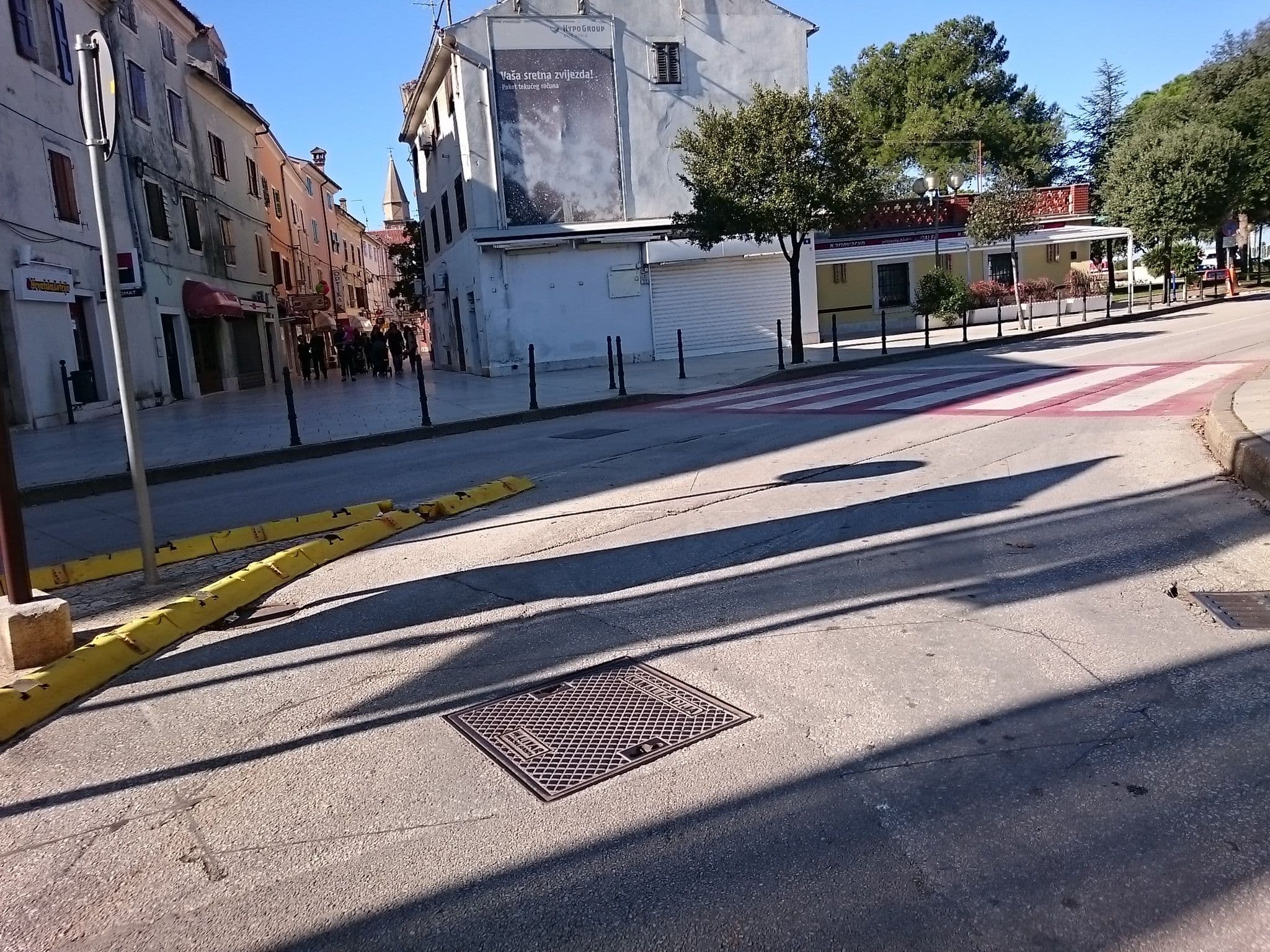 Street view near Zambratija, Umag — © voschix (CC BY-SA · Mapillary)