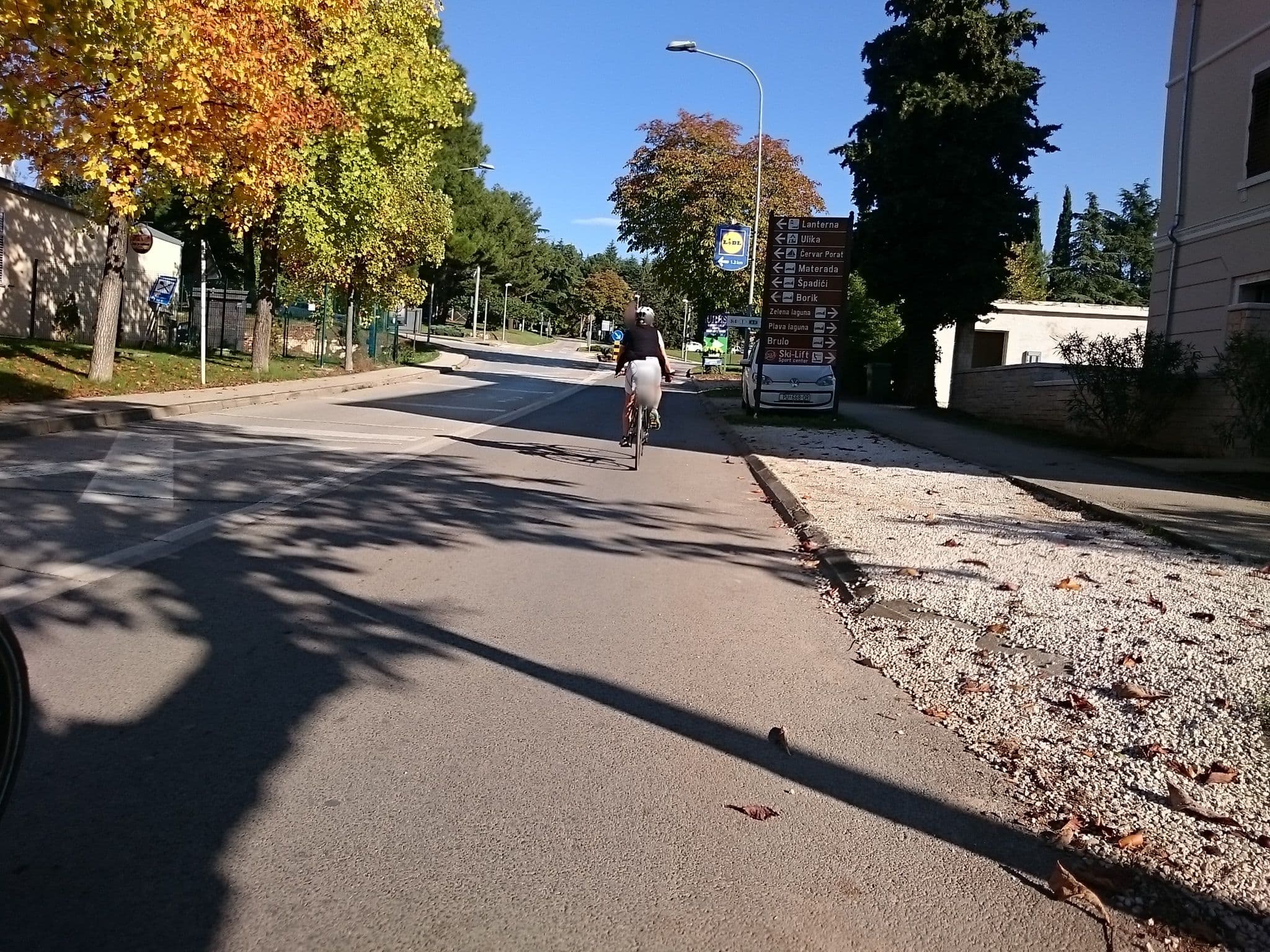 Street view near Apartments Partizanska, Poreč — © voschix (CC BY-SA · Mapillary)