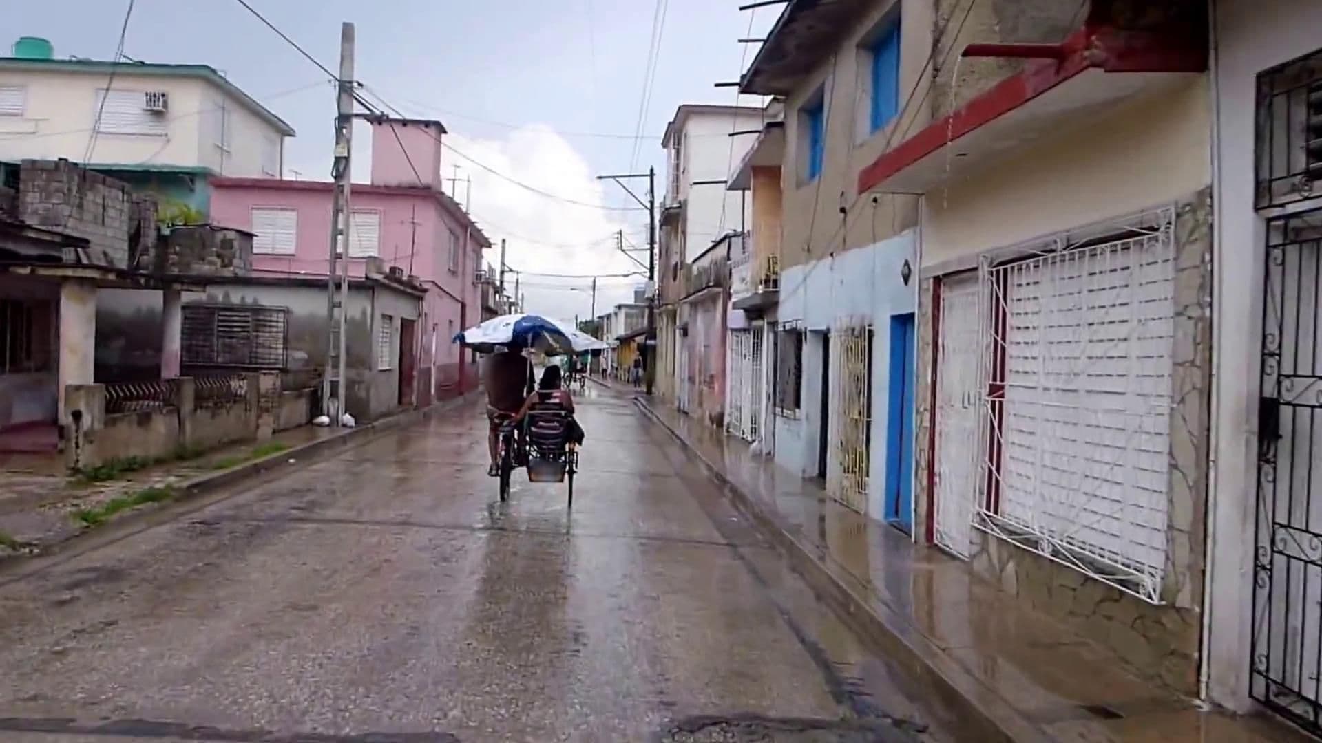 Street view near Villa Daya y Julio, Holguín — © cut (CC BY-SA · Mapillary)