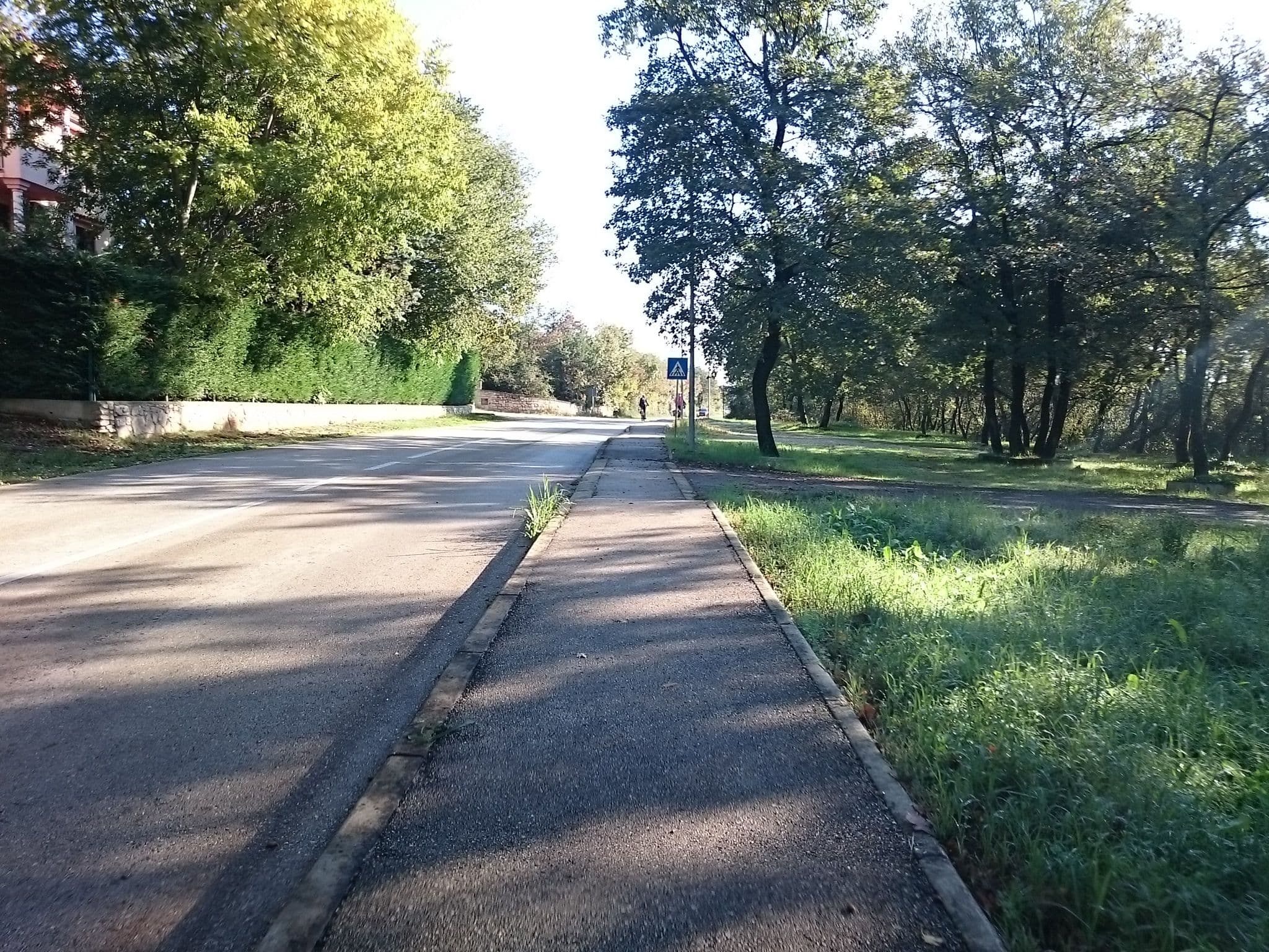 Street view near Aqua Family Apartments, Novigrad — © voschix (CC BY-SA · Mapillary)