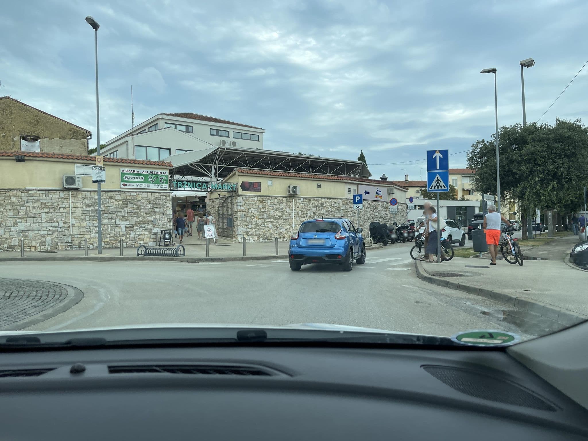 Street view near Apartments Stefani, Poreč — © eisbzs (CC BY-SA · Mapillary)
