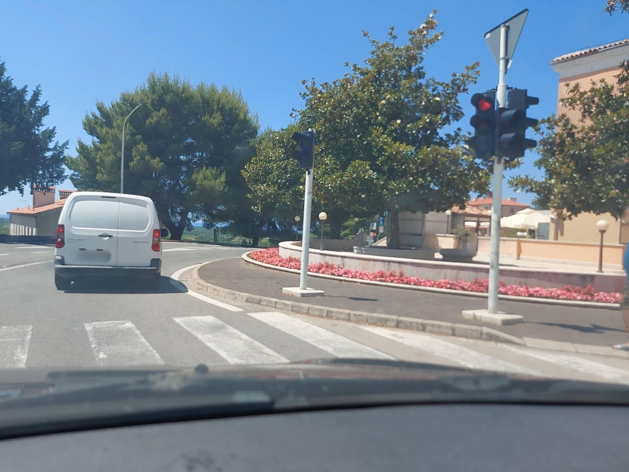 Street view near Domus Lauri, Buje — © mik007 (CC BY-SA · Mapillary)