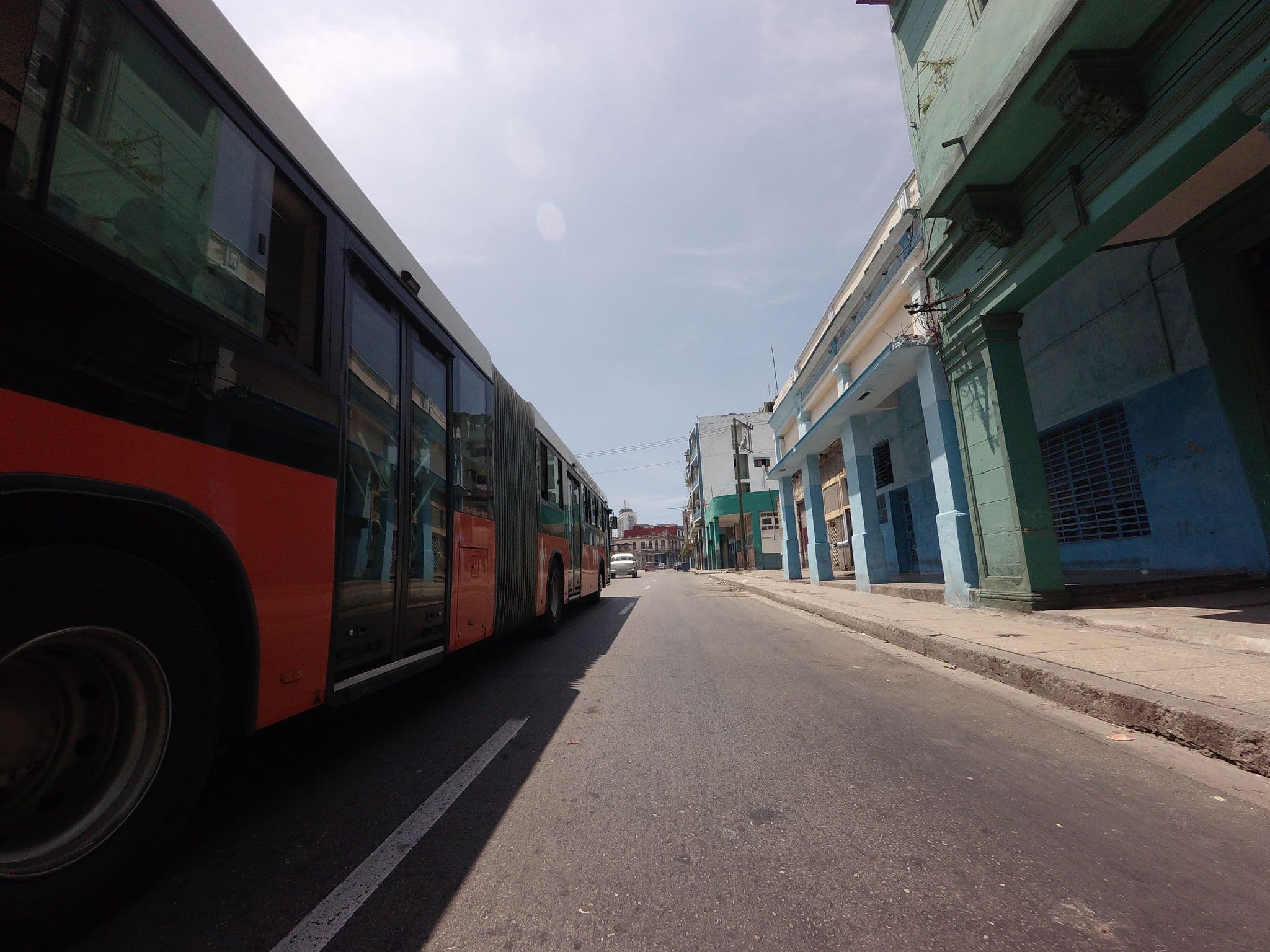 Street view near Casa Mayra y Enrique, Havana