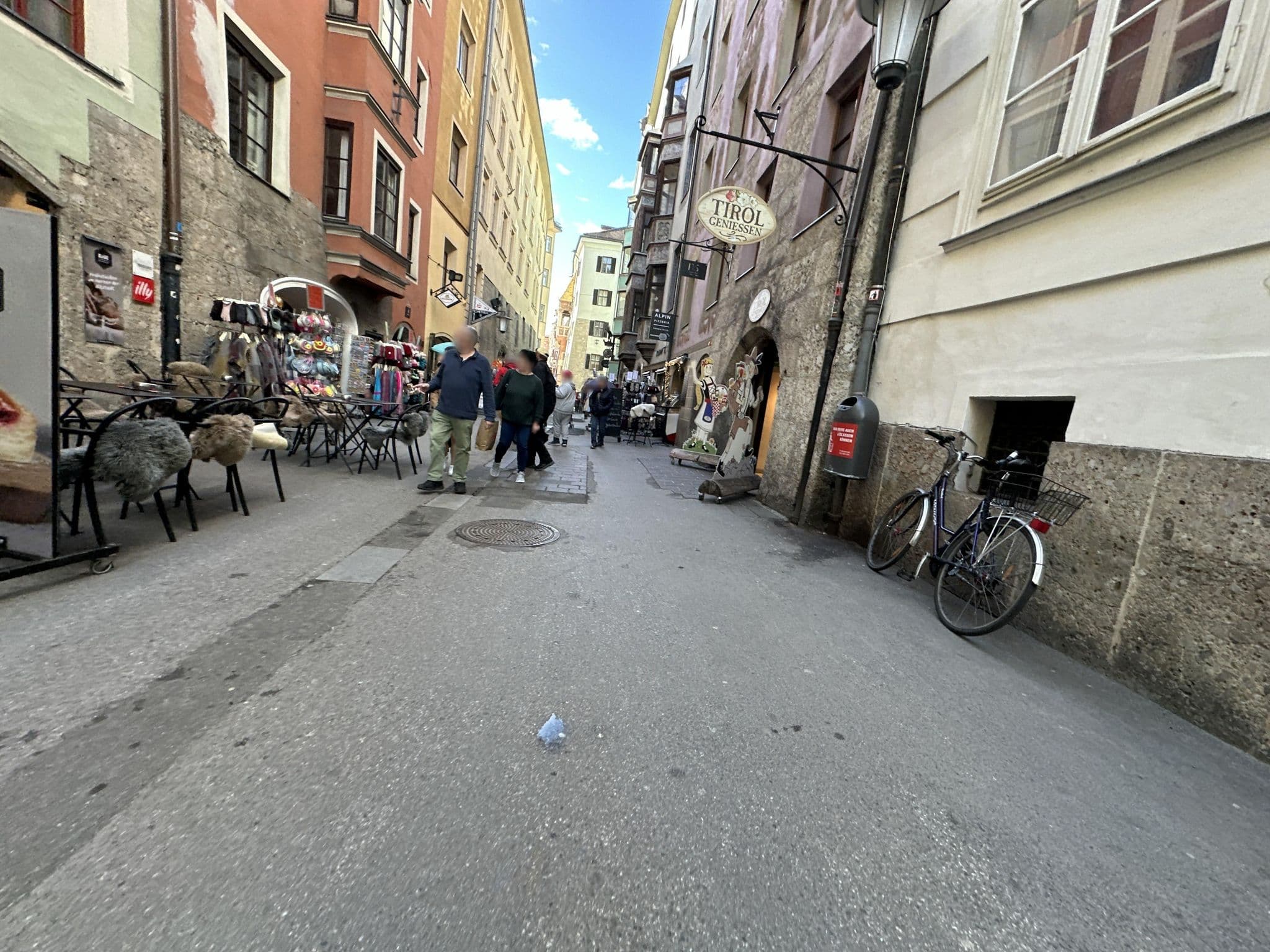 Street view near H5, Innsbruck — © quickness805 (CC BY-SA · Mapillary)