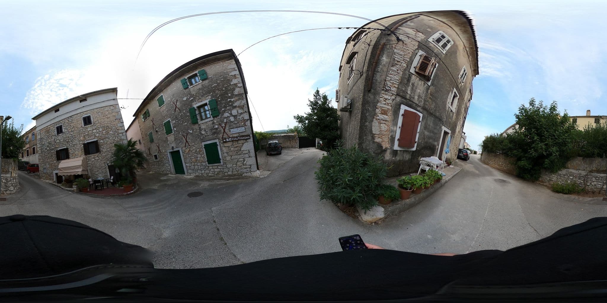 Street view near Vila Višnjan, Tar — © OidaHeast (CC BY-SA · Mapillary)