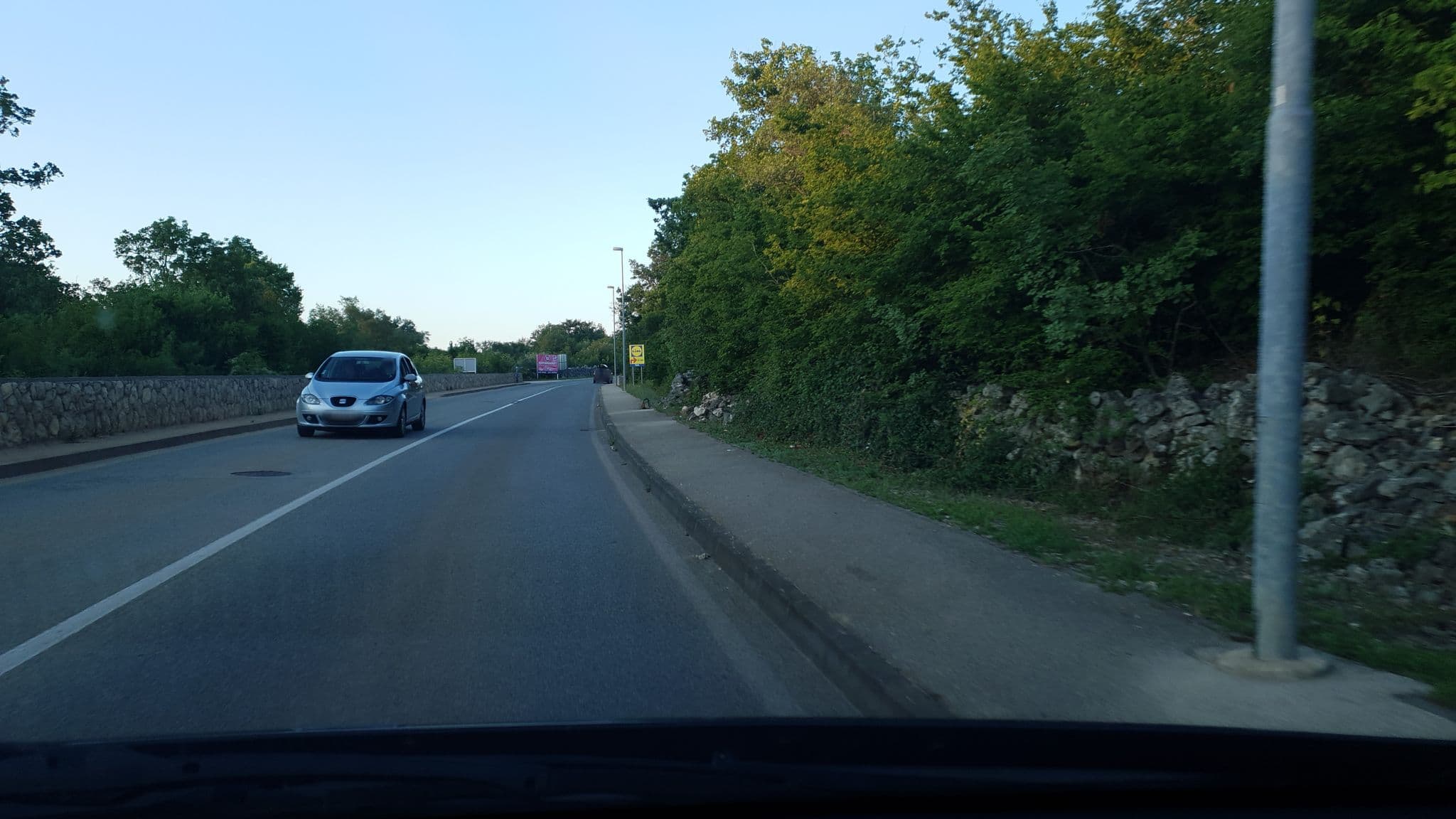 Street view near Apartments Mermaid, Njivice — © b166er (CC BY-SA · Mapillary)