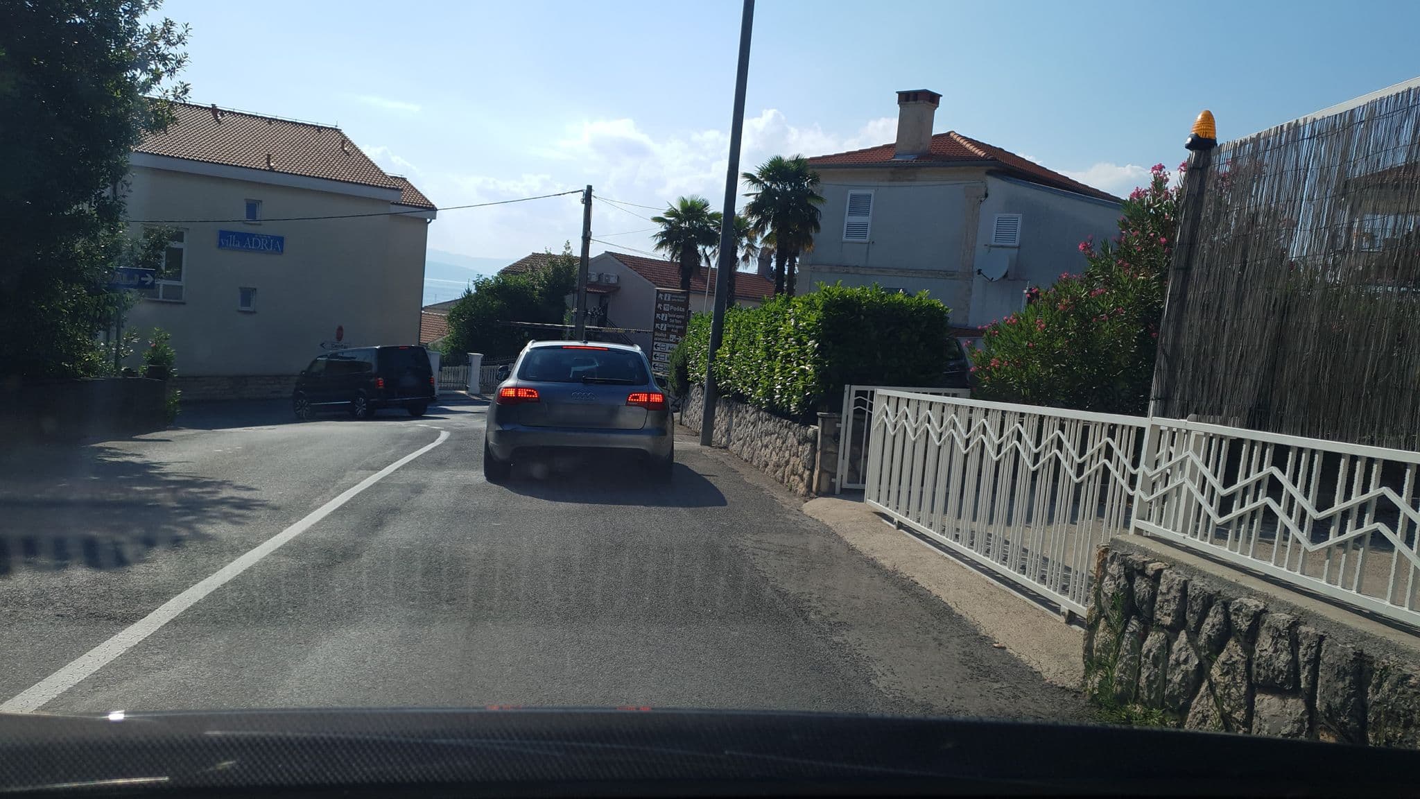 Street view near Apartment Gordana, Njivice — © b166er (CC BY-SA · Mapillary)