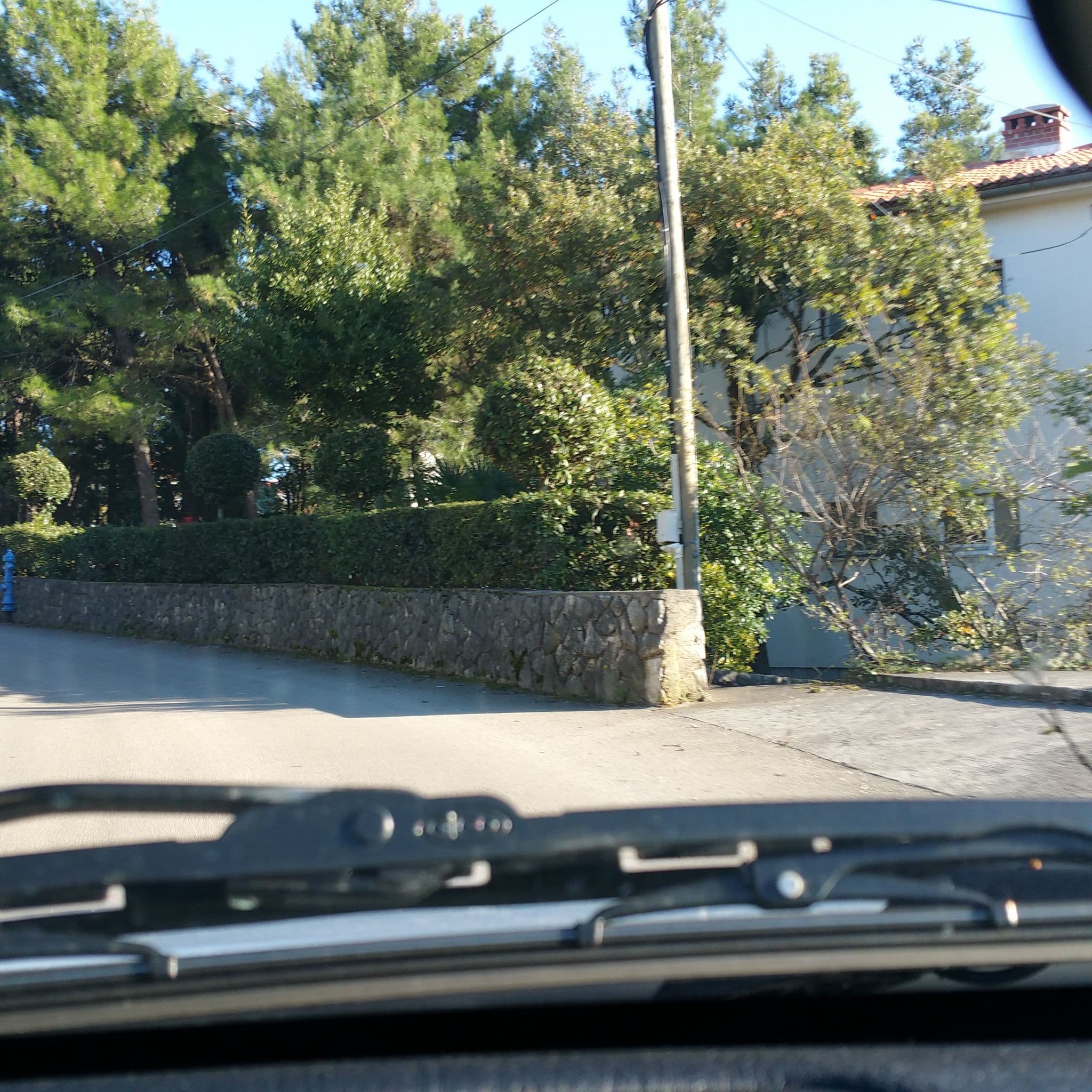 Street view near Apartmans Luce E Stella, Njivice — © kalle385 (CC BY-SA · Mapillary)