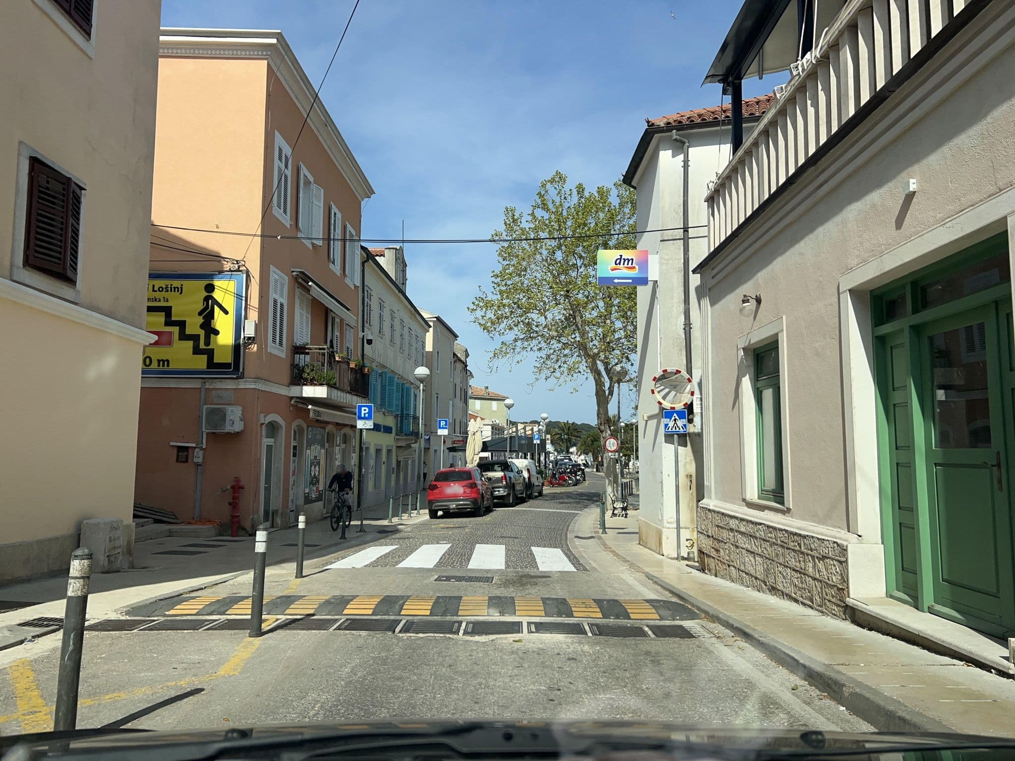 Street view near Villa Ida, Mali Lošinj — © igorzo (CC BY-SA · Mapillary)