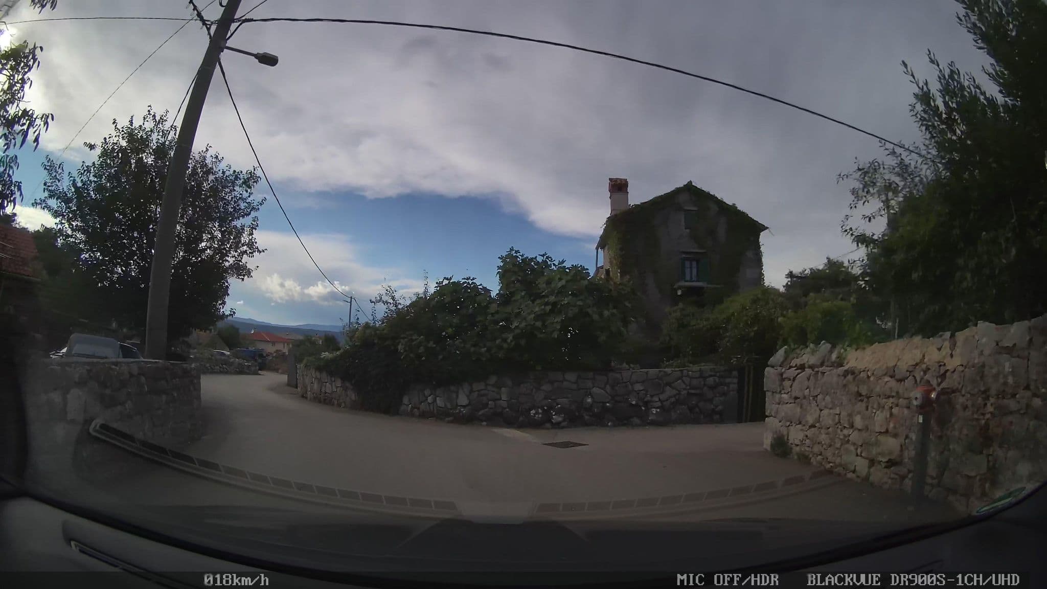 Street view near Apartments Divna Pinezici, Njivice — © kafri (CC BY-SA · Mapillary)