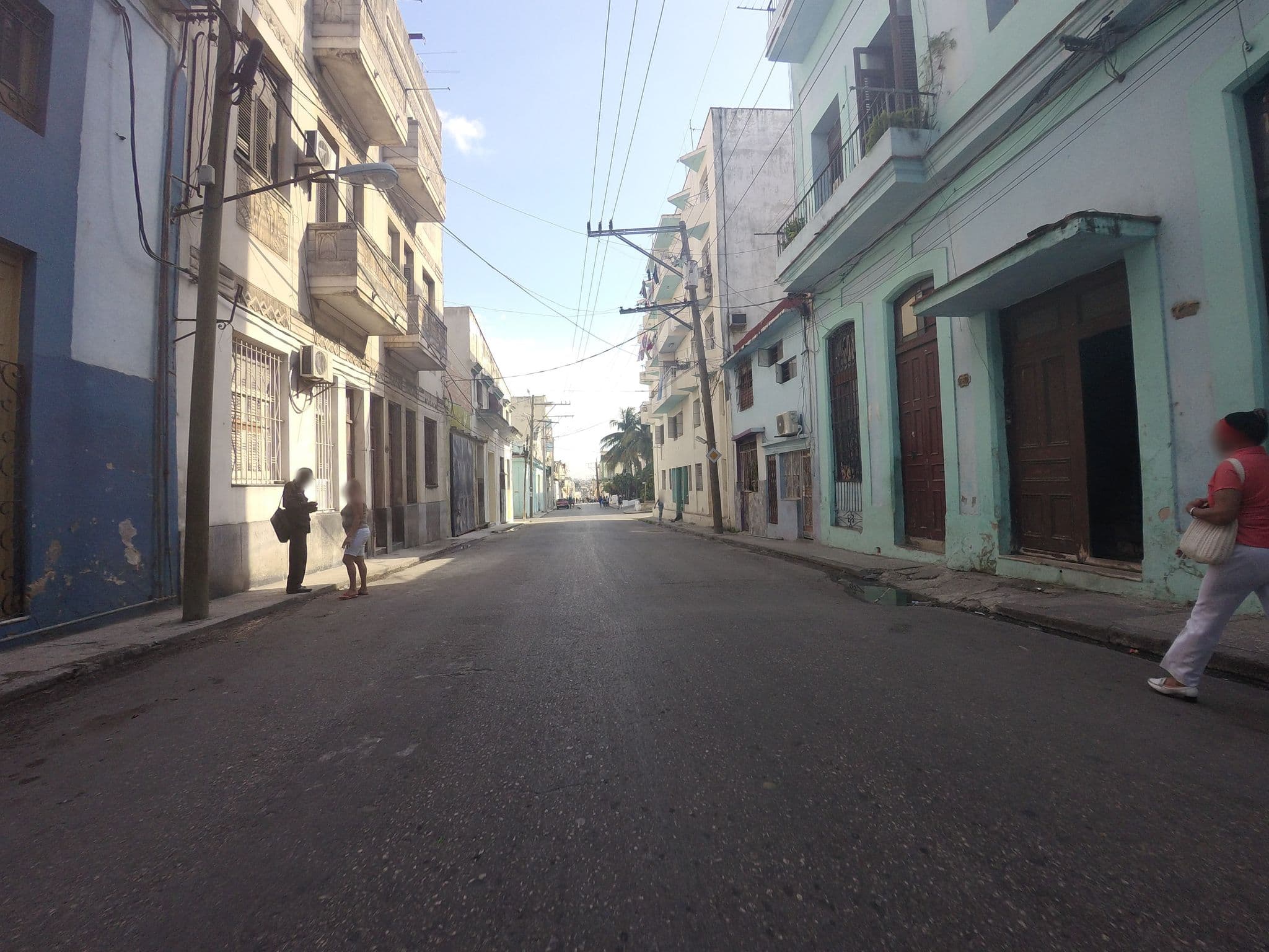 Street view near Casa de Rosa, Centro Habana
