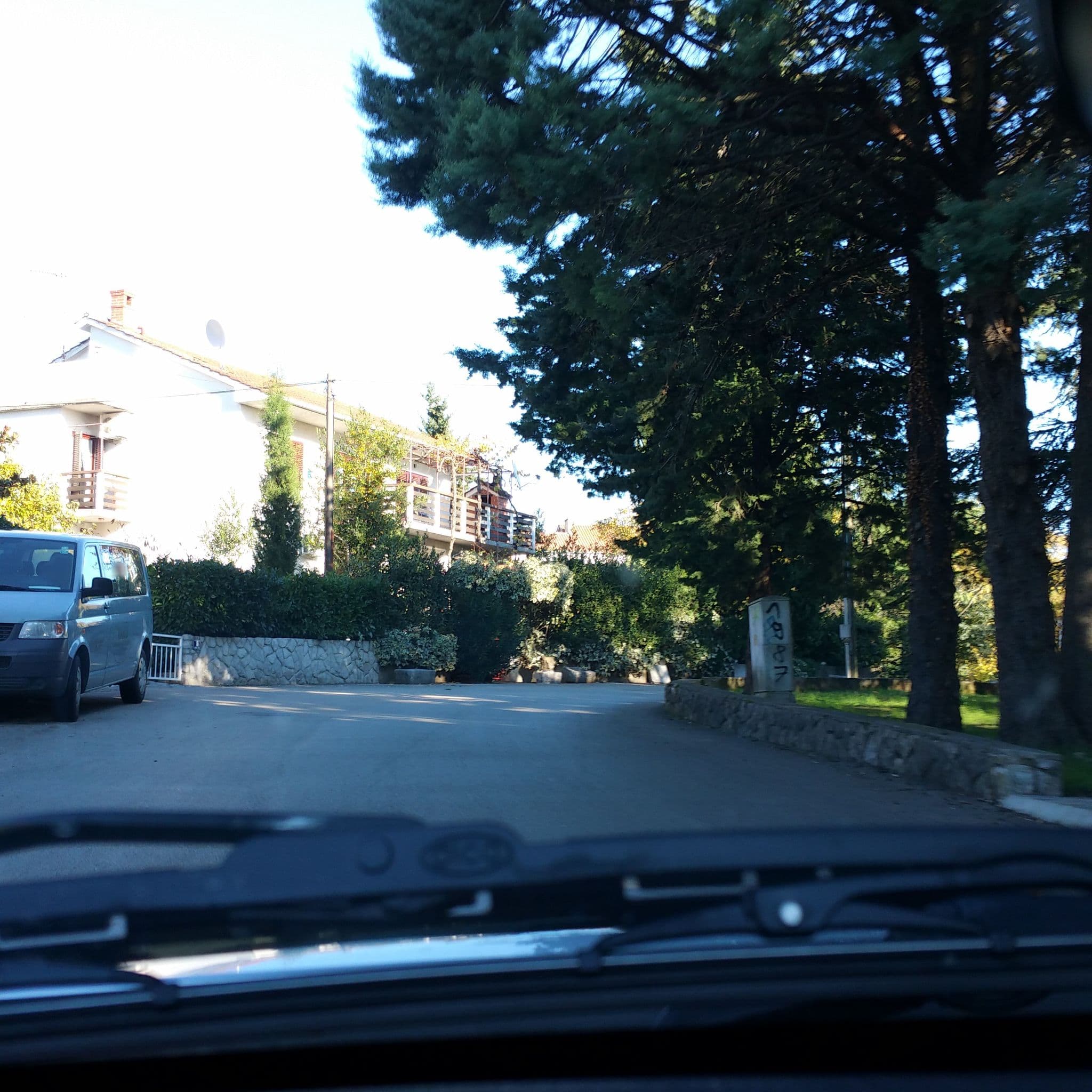 Street view near Malinska Apartments Ana -Fam. Novacic, Njivice — © kalle385 (CC BY-SA · Mapillary)