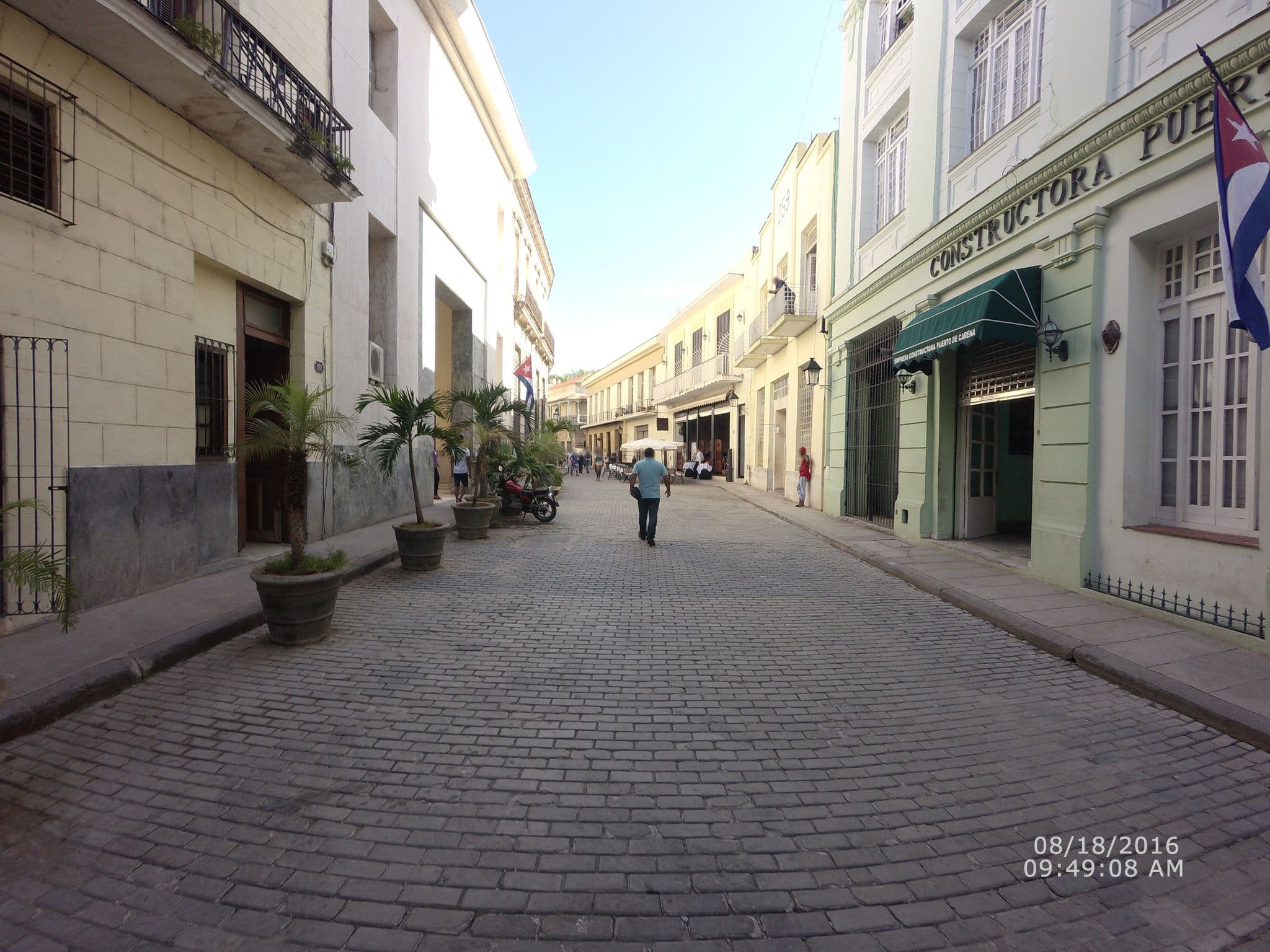 Street view near Apto. Mercaderes 259, La Habana Vieja