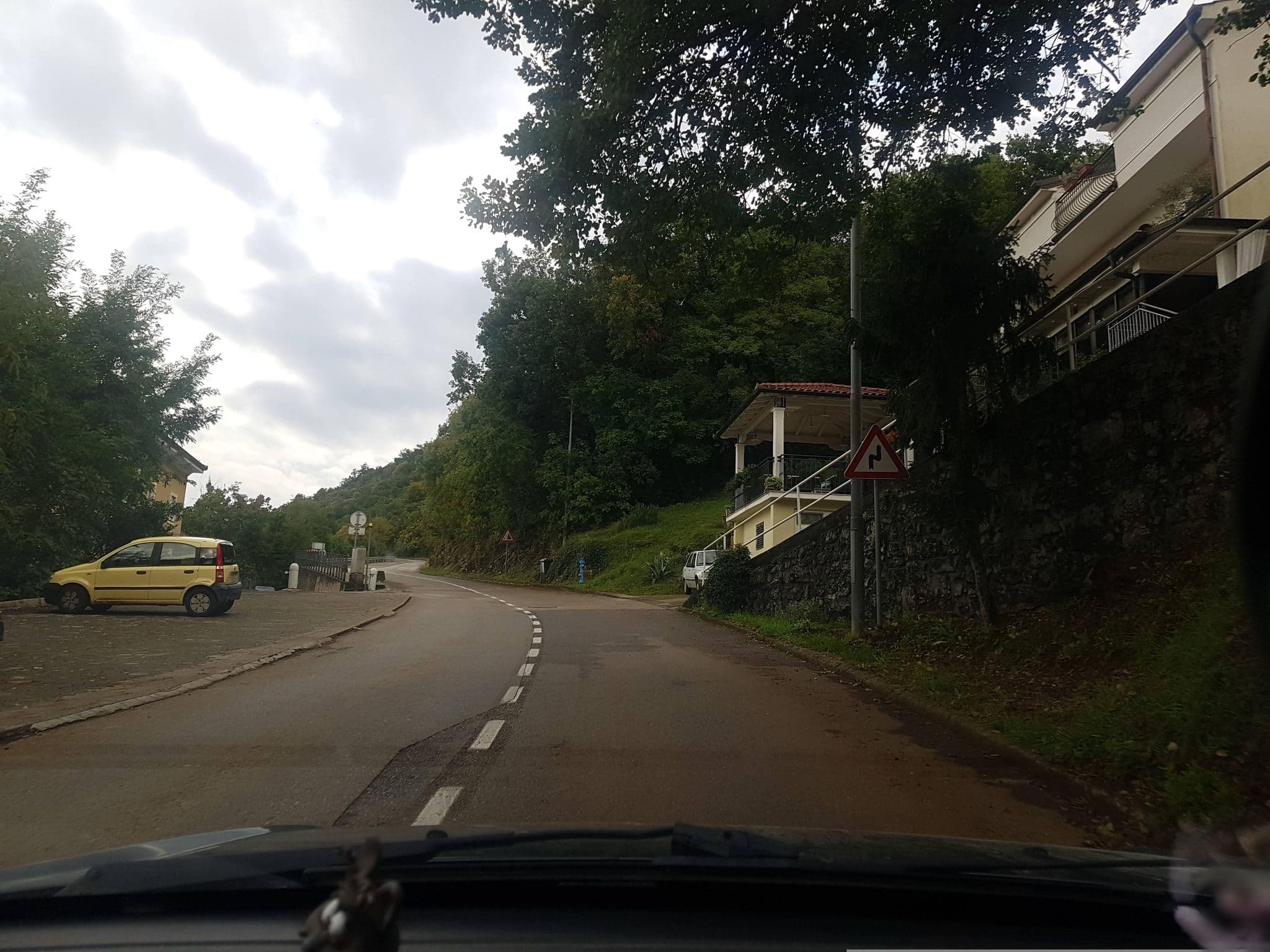 Street view near Beautiful Beach, Lovran — © igorzo (CC BY-SA · Mapillary)