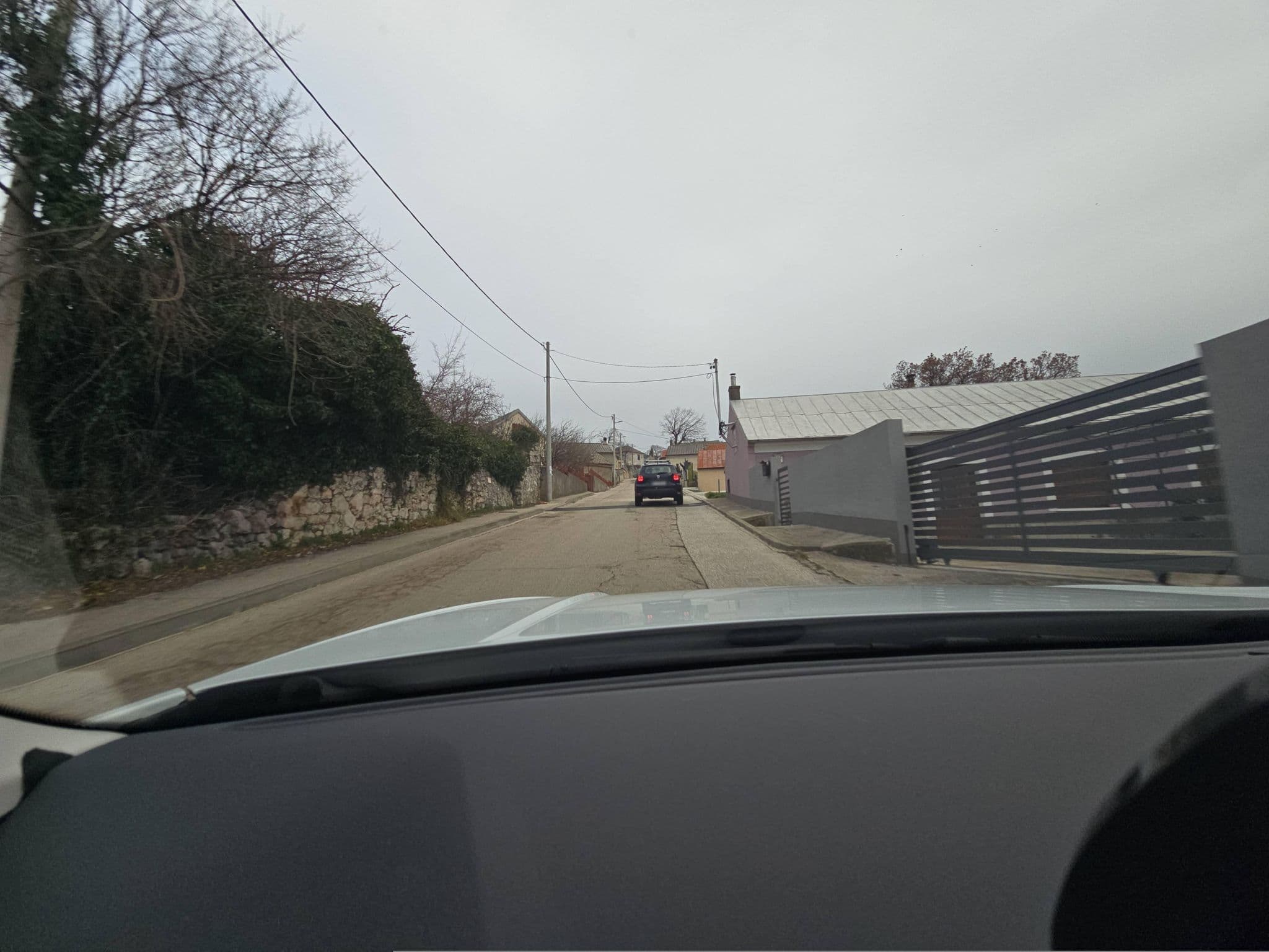 Street view near House Polic, Hreljin — © sniperkiki (CC BY-SA · Mapillary)