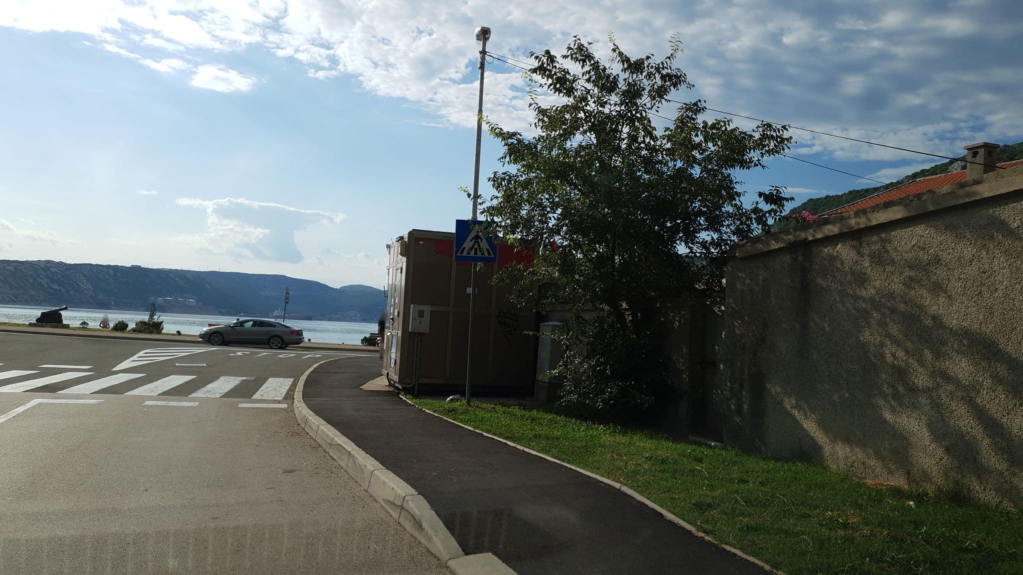 Street view near Hotel Bakarac, Kraljevica — © b166er (CC BY-SA · Mapillary)
