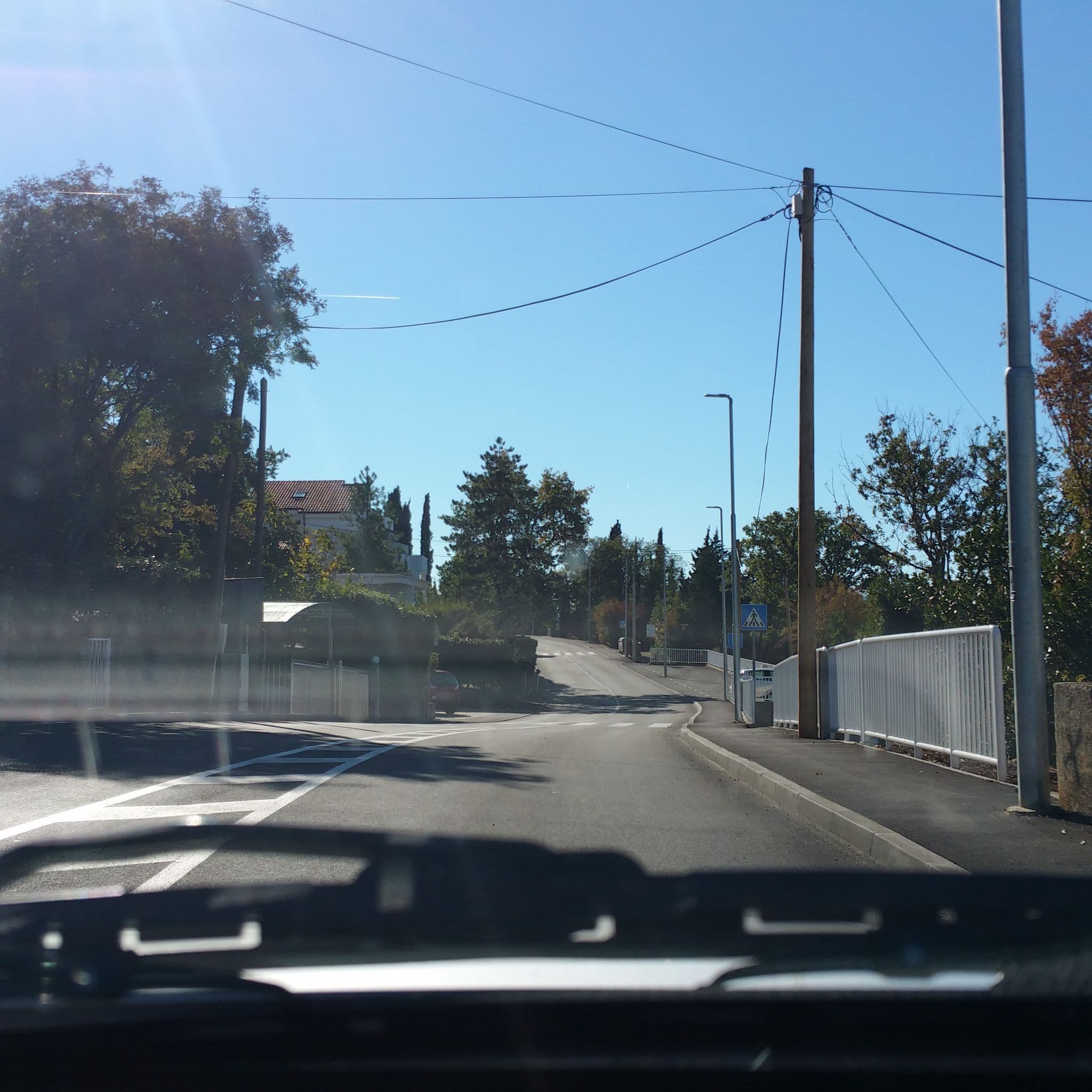 Street view near APARTMANI HOŠNJAK d.o.o., Njivice — © kalle385 (CC BY-SA · Mapillary)