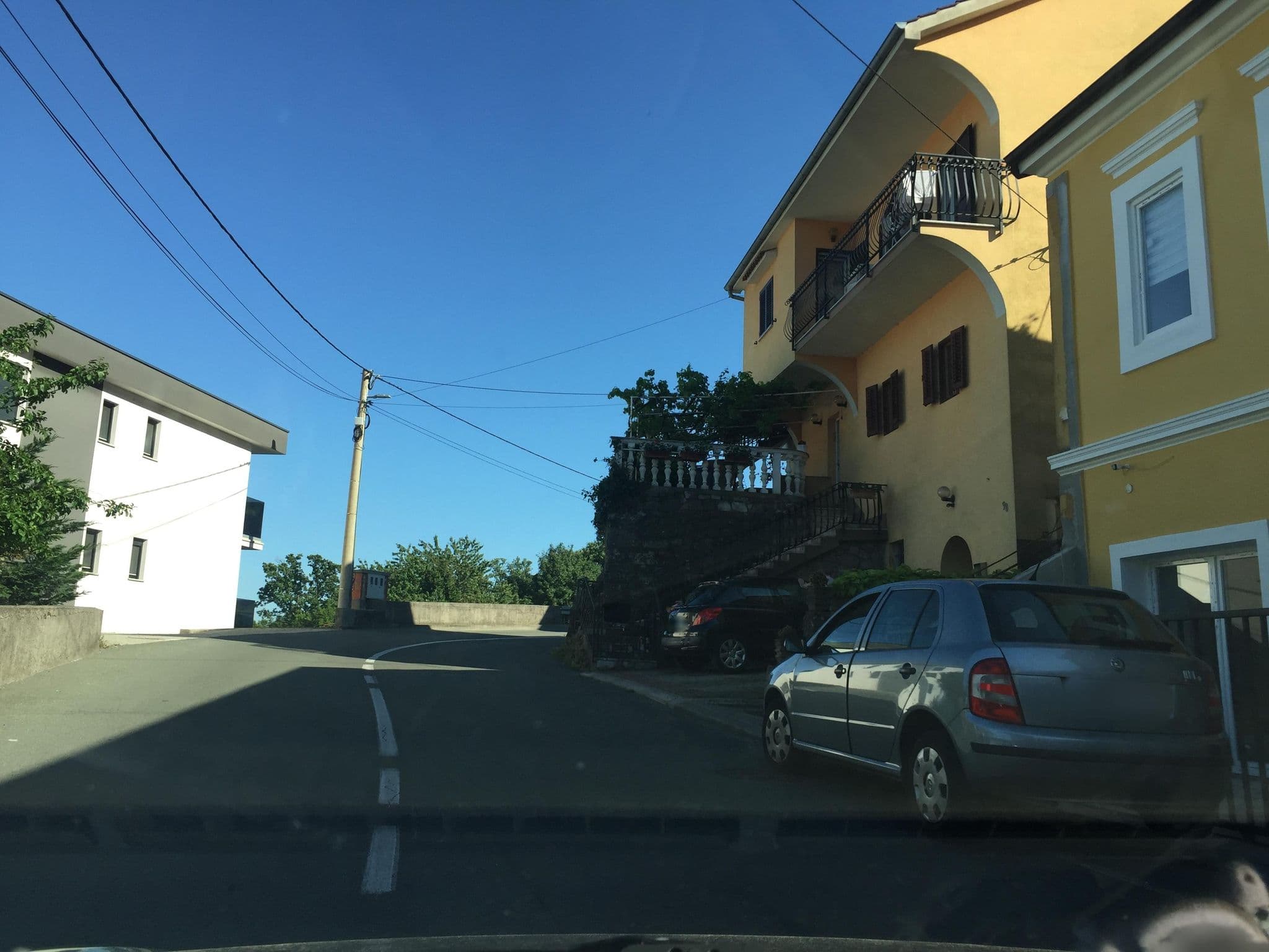 Street view near Divna Apartment, Pobri — © igorzo (CC BY-SA · Mapillary)