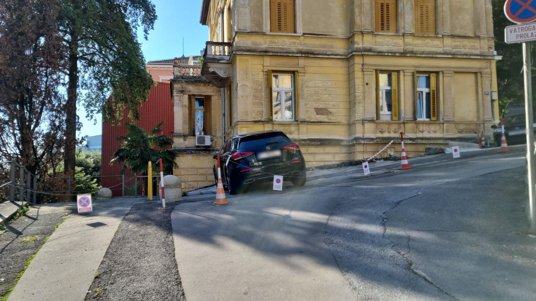 Street view near Room 523, Opatija — © janjko (CC BY-SA · Mapillary)