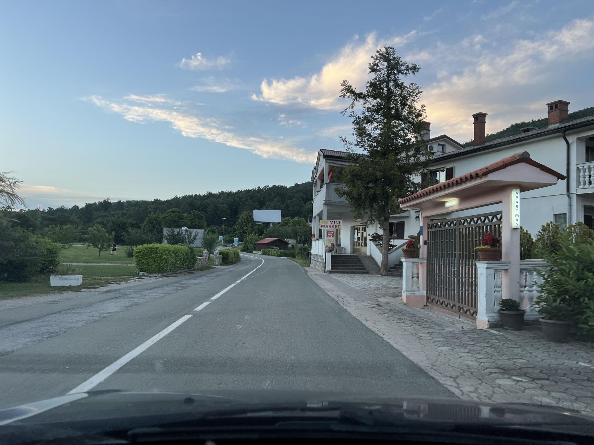 Street view near Apartments Lago Rupa, Klana — © igorzo (CC BY-SA · Mapillary)