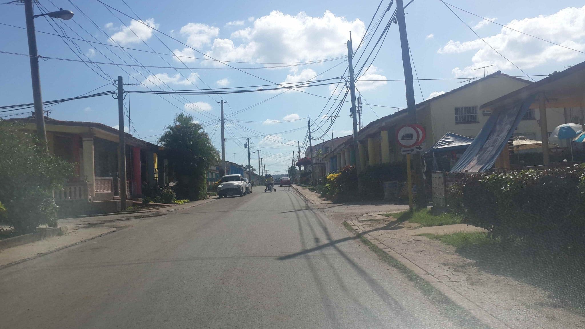 Street view near Tapas cuba 100%, Viñales