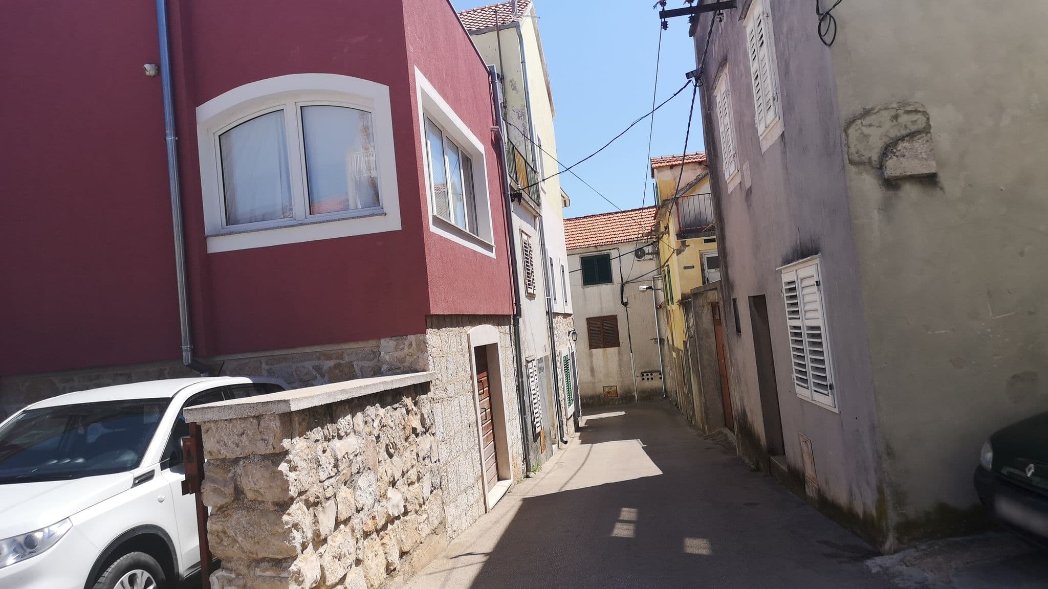 Street view near Sunny Bobica Apartments, Vodice — © moon4 (CC BY-SA · Mapillary)