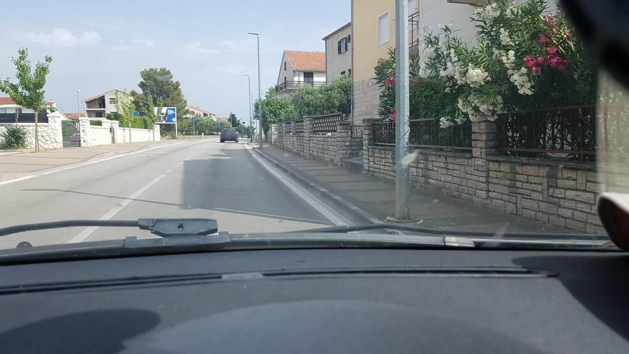 Street view near Apartmani Vlašić Vodice, Vodice — © mik007 (CC BY-SA · Mapillary)