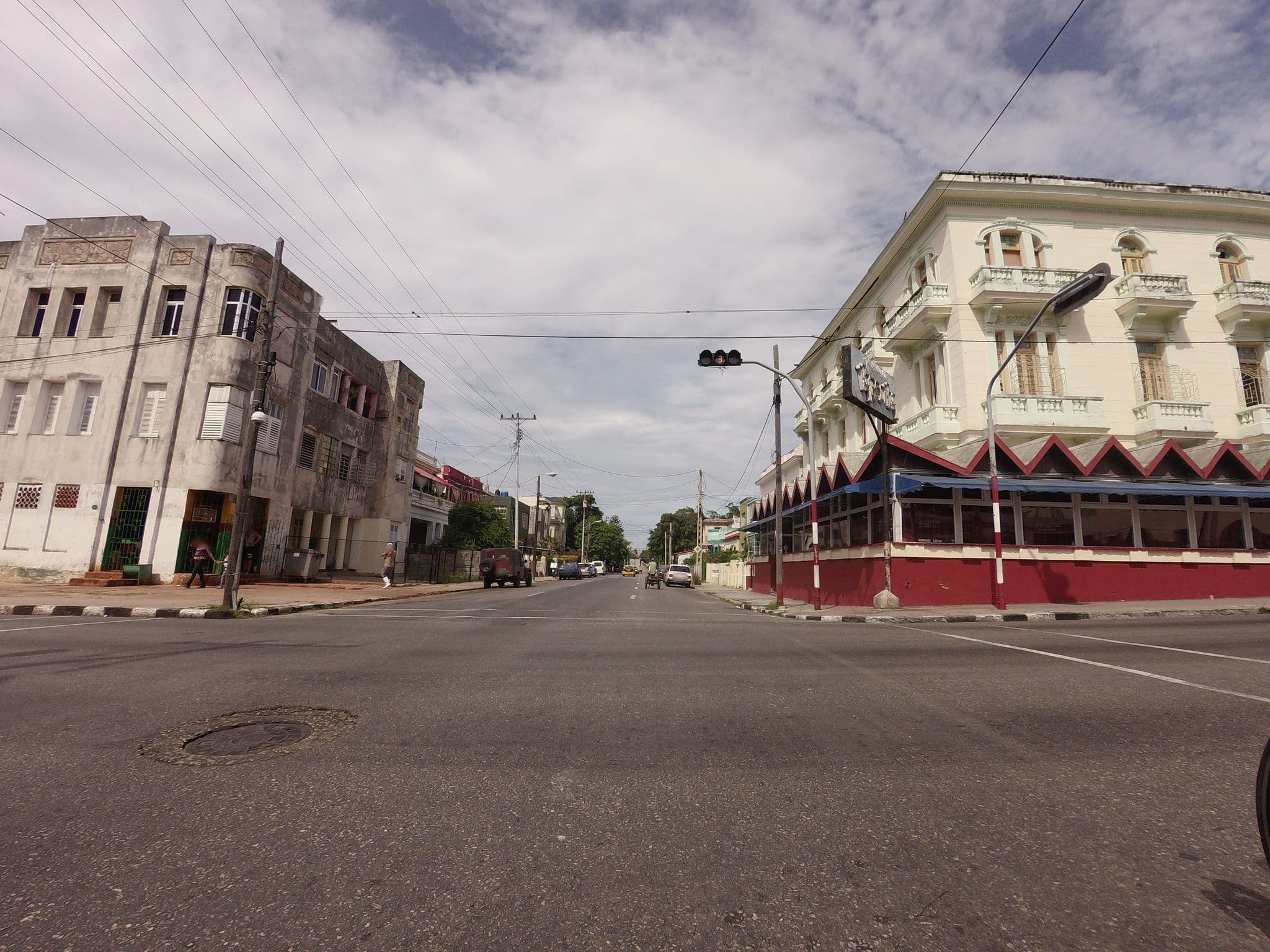 Street view near Villa Anna, Vedado