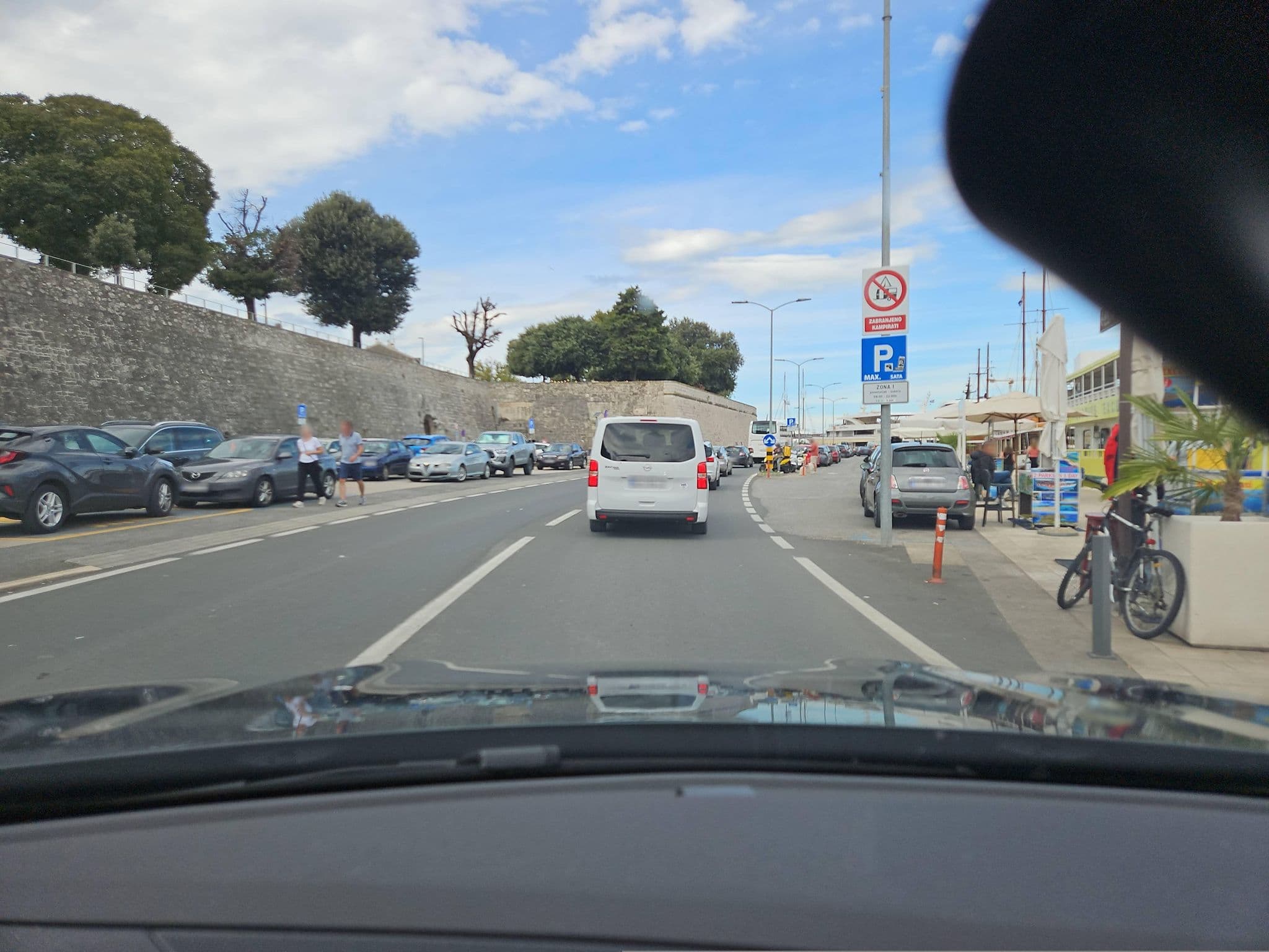 Street view near Appartements Und Hauser Dalmatien -Grzunov, Zadar — © toho (CC BY-SA · Mapillary)