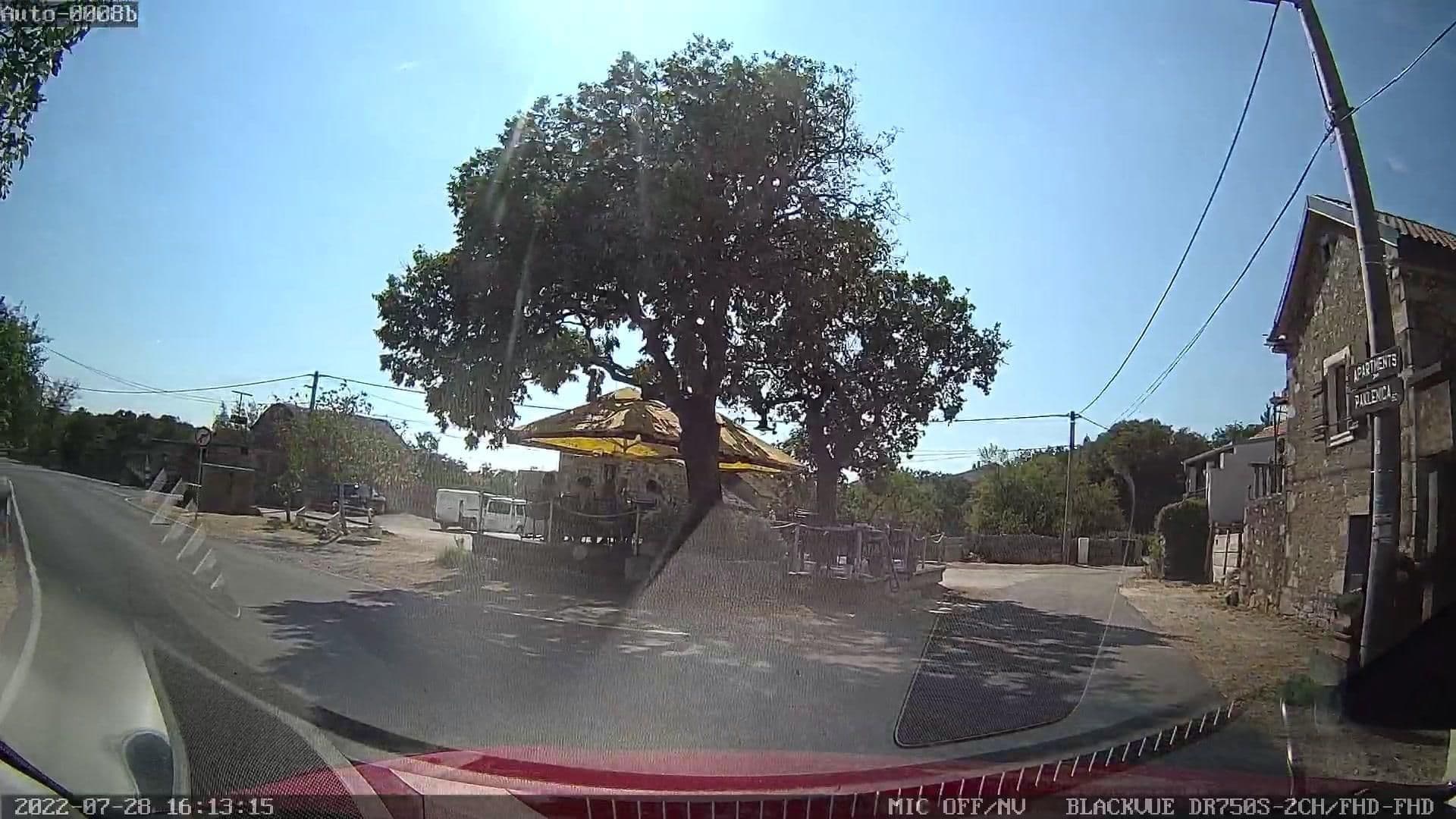 Street view near Stone House Marasovic, Posedarje — © rdnnk (CC BY-SA · Mapillary)