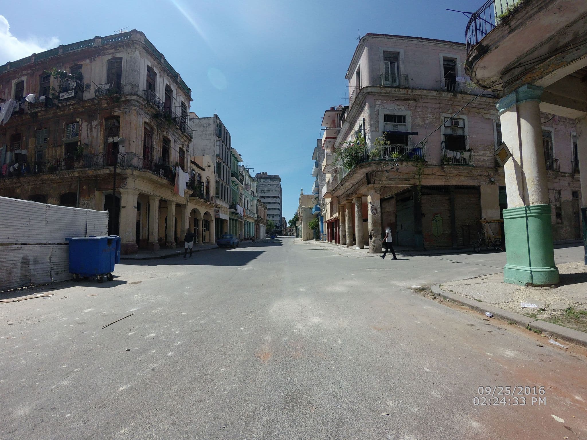 Street view near Casa Castellon, Centro Habana