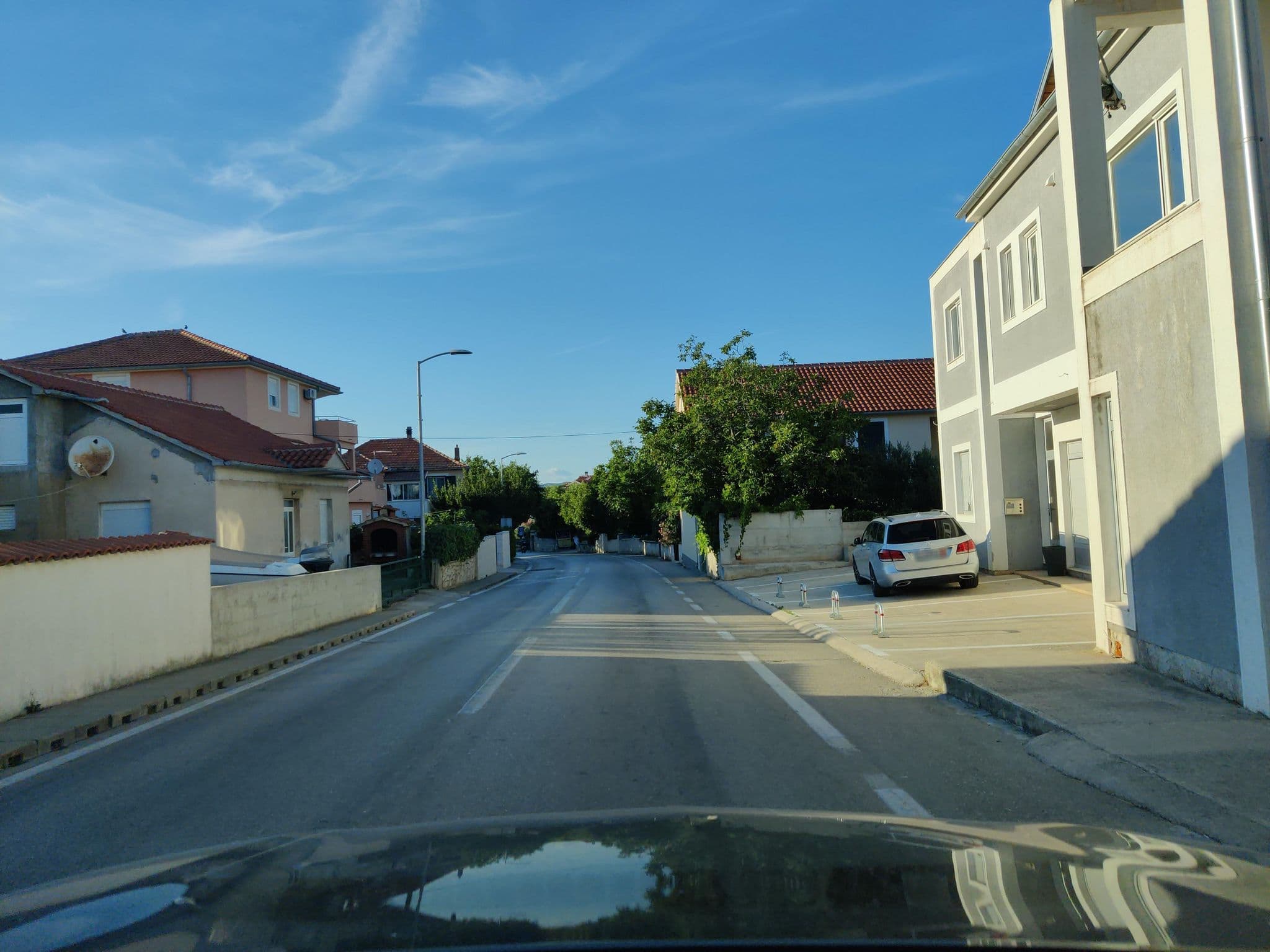 Street view near Enio Apartmani, Murter — © kietlak (CC BY-SA · Mapillary)