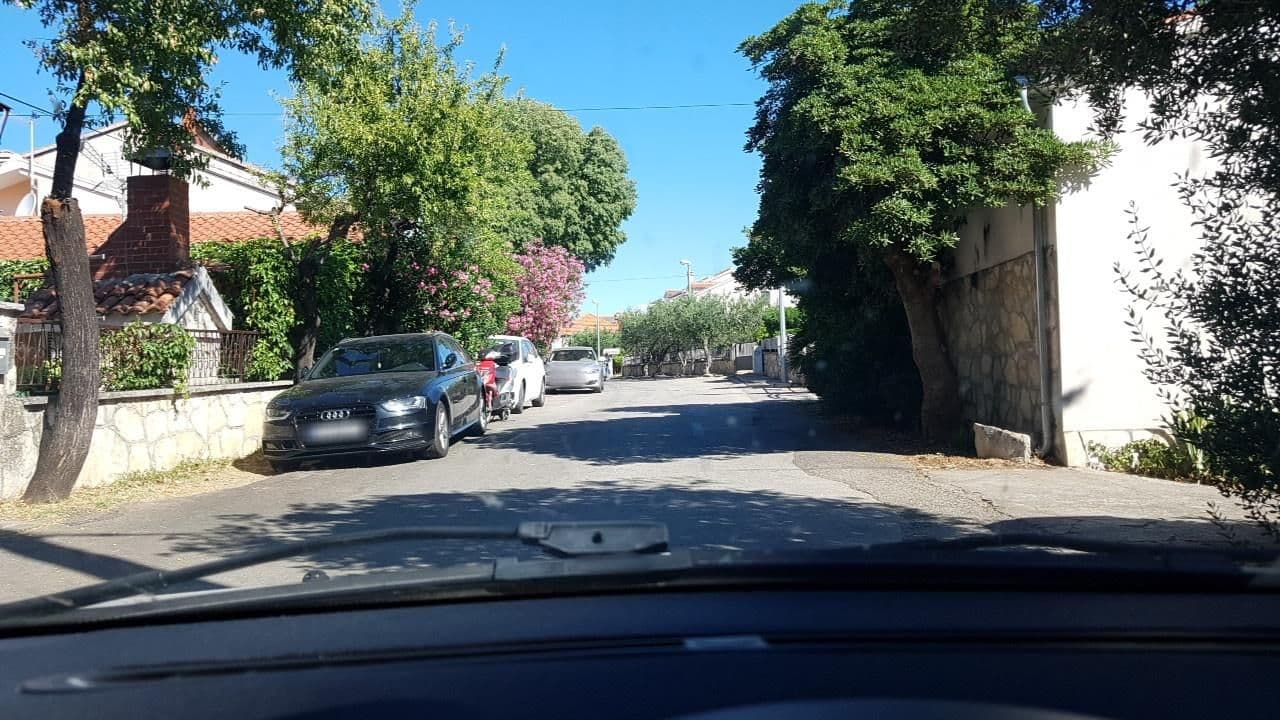Street view near Apartmani Taradzic, Vodice — © mik007 (CC BY-SA · Mapillary)