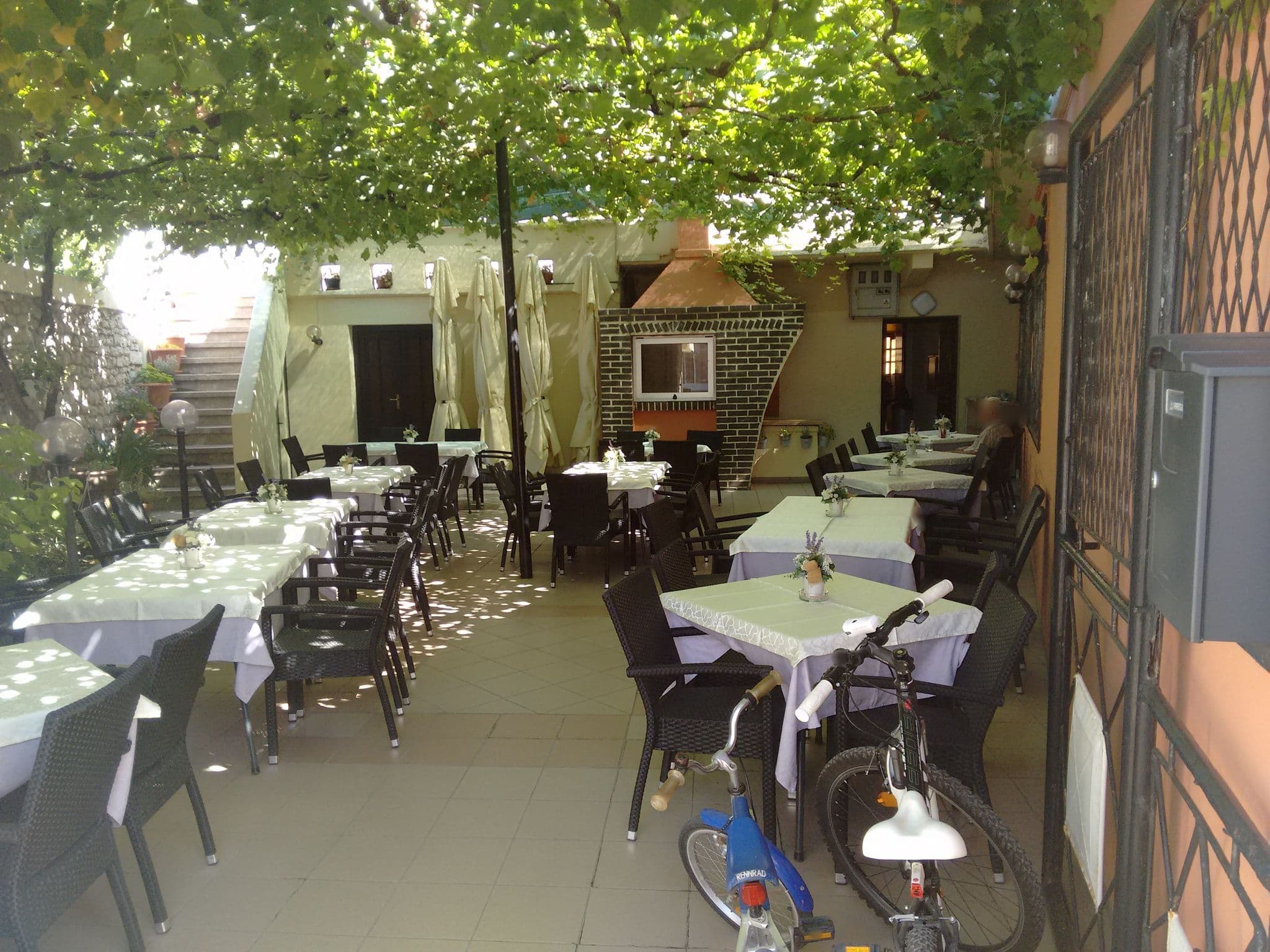 Street view near Apartments Surić, Nin — © janjko (CC BY-SA · Mapillary)