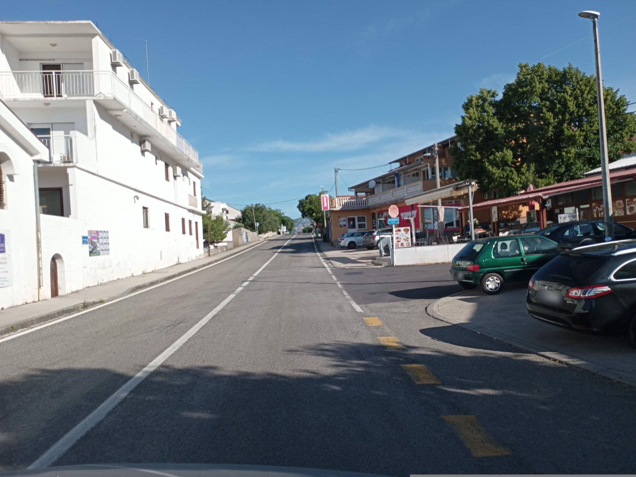 Street view near Hotel & Restaurant Roli, Posedarje — © atze02 (CC BY-SA · Mapillary)