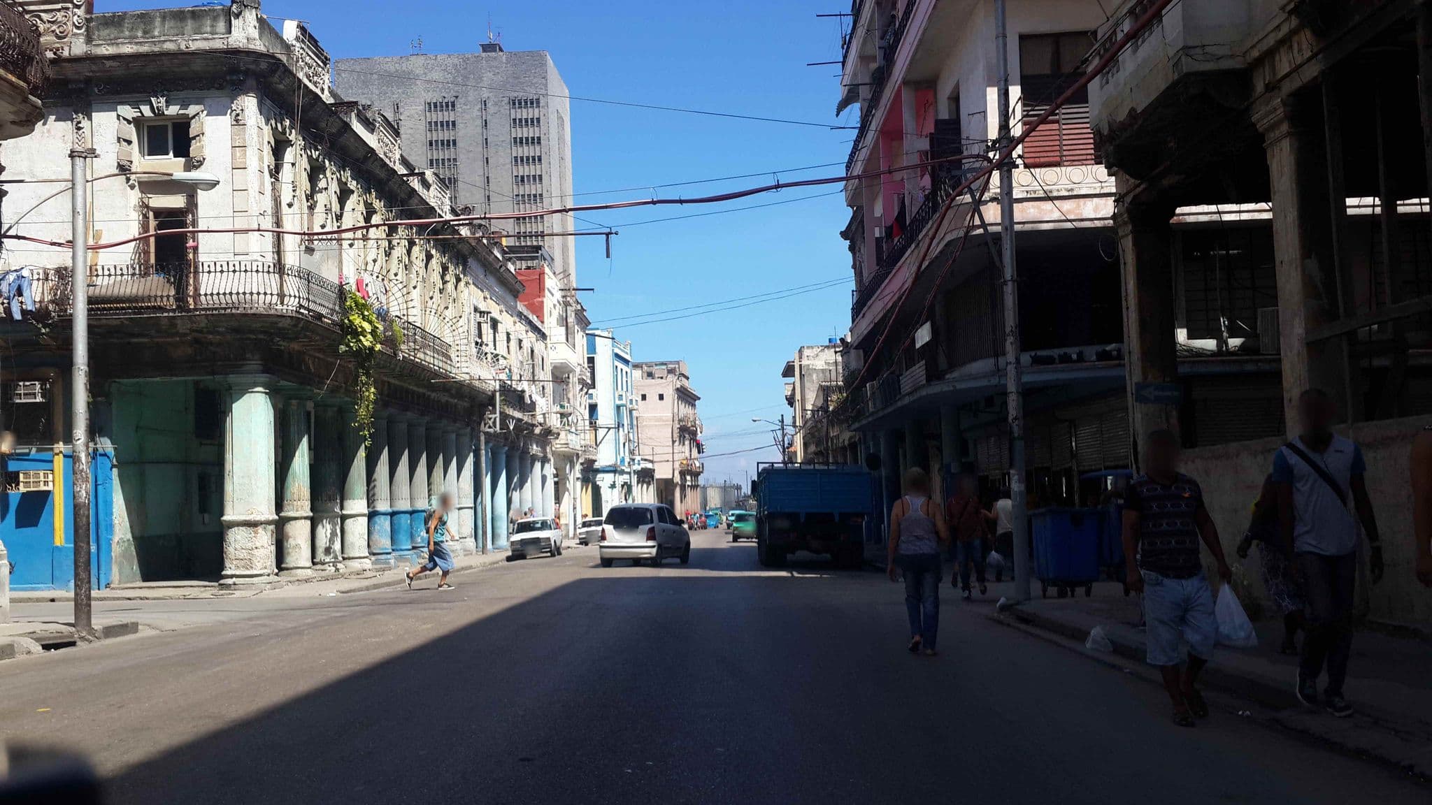 Street view near Rolando's Backpackers, Centro Habana — © havana (CC BY-SA · Mapillary)