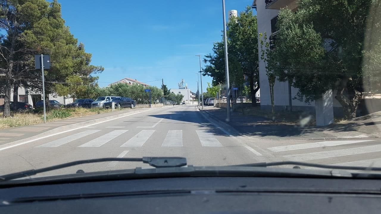 Street view near Apartments Bracanov 1265, Vodice — © mik007 (CC BY-SA · Mapillary)