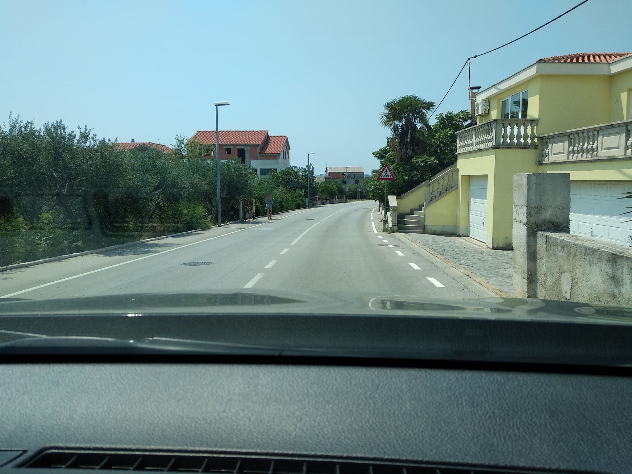 Street view near Apartments Jareb, Tribunj — © kietlak (CC BY-SA · Mapillary)
